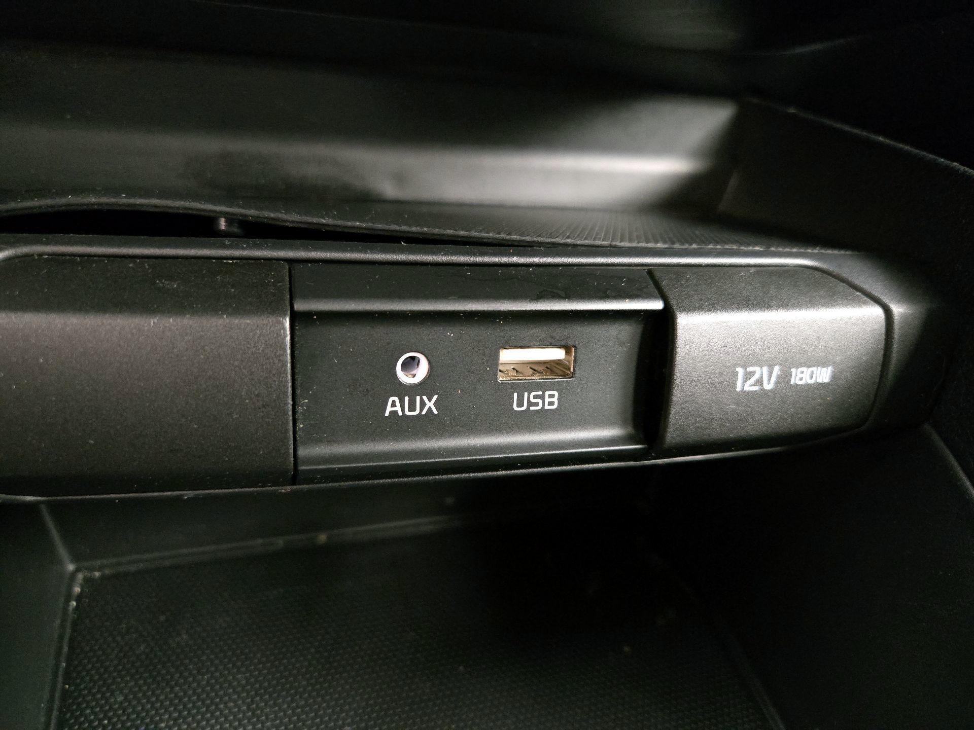 Thumbnail: 2020 Kia Rio5 - 18