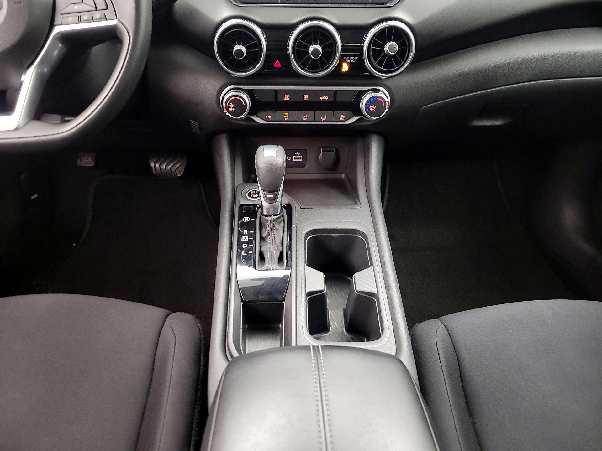 Thumbnail: 2021 Nissan Sentra - 17