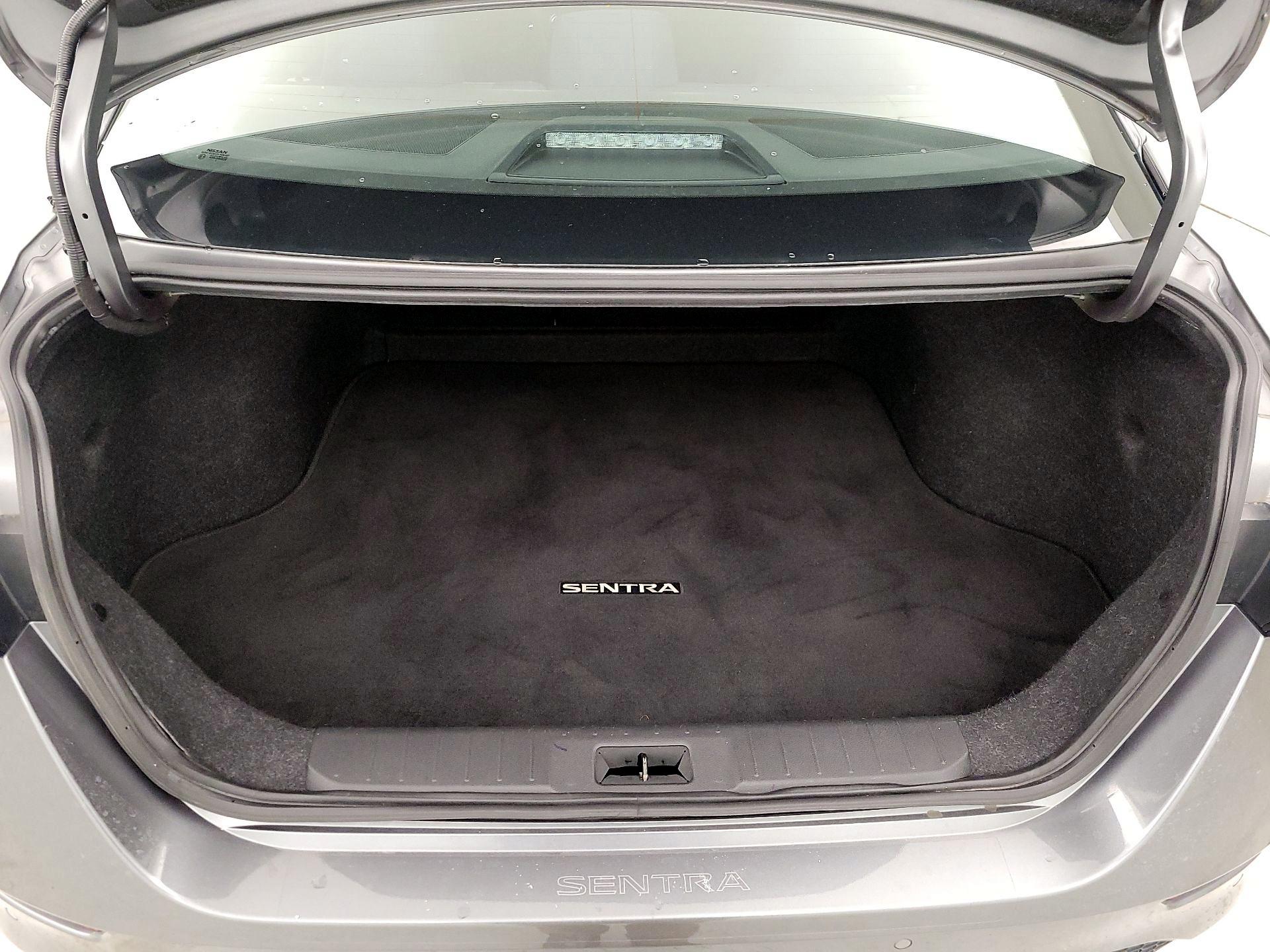 Thumbnail: 2021 Nissan Sentra - 20