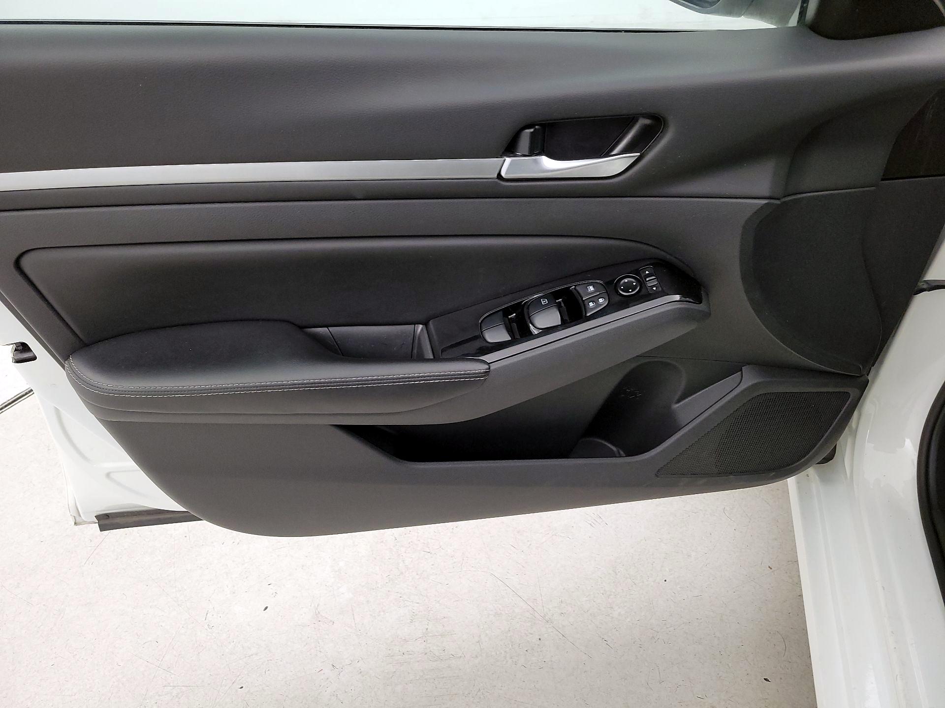 Thumbnail: 2023 Nissan Altima - 12