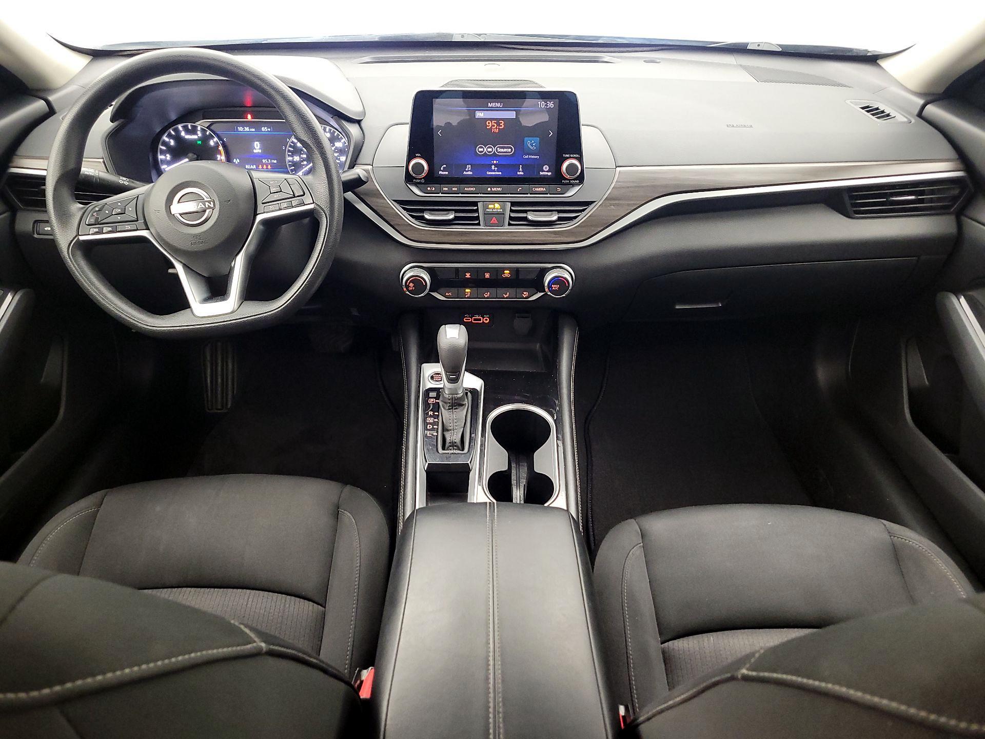 Thumbnail: 2023 Nissan Altima - 9