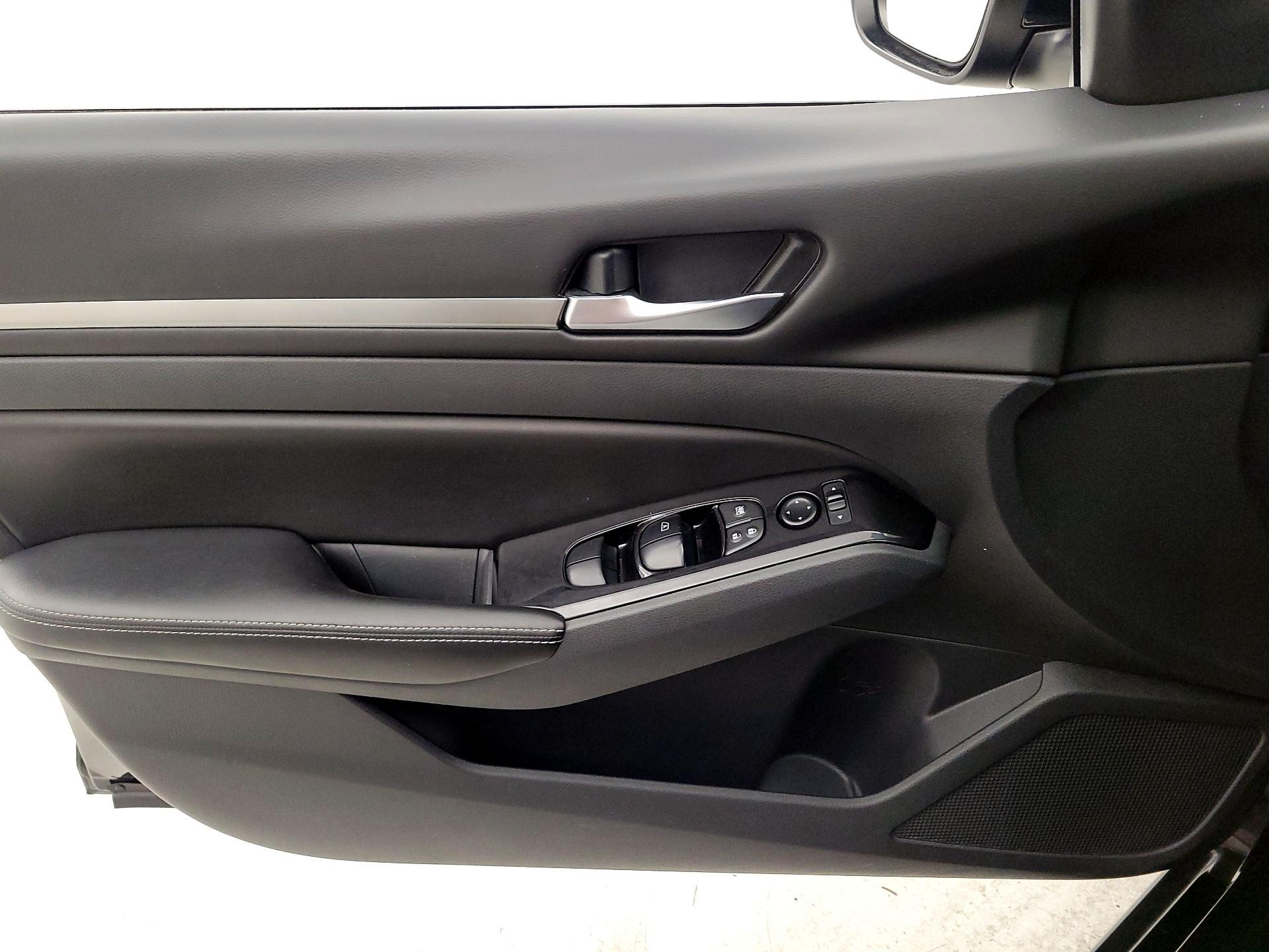 Thumbnail: 2023 Nissan Altima - 12