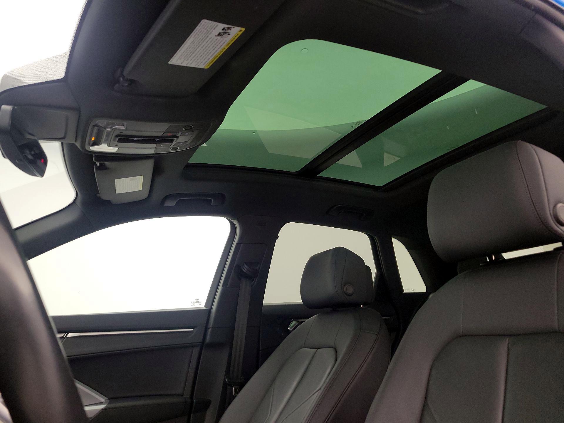 Thumbnail: 2023 Audi Q3 - 19