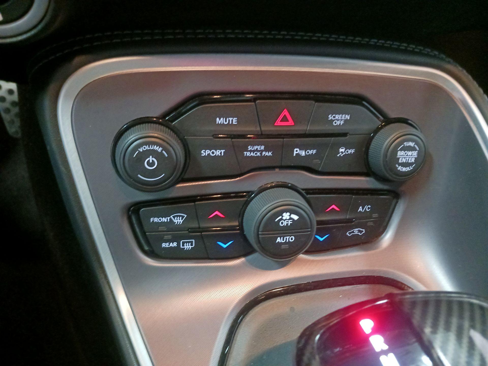 Thumbnail: 2022 Dodge Challenger - 14