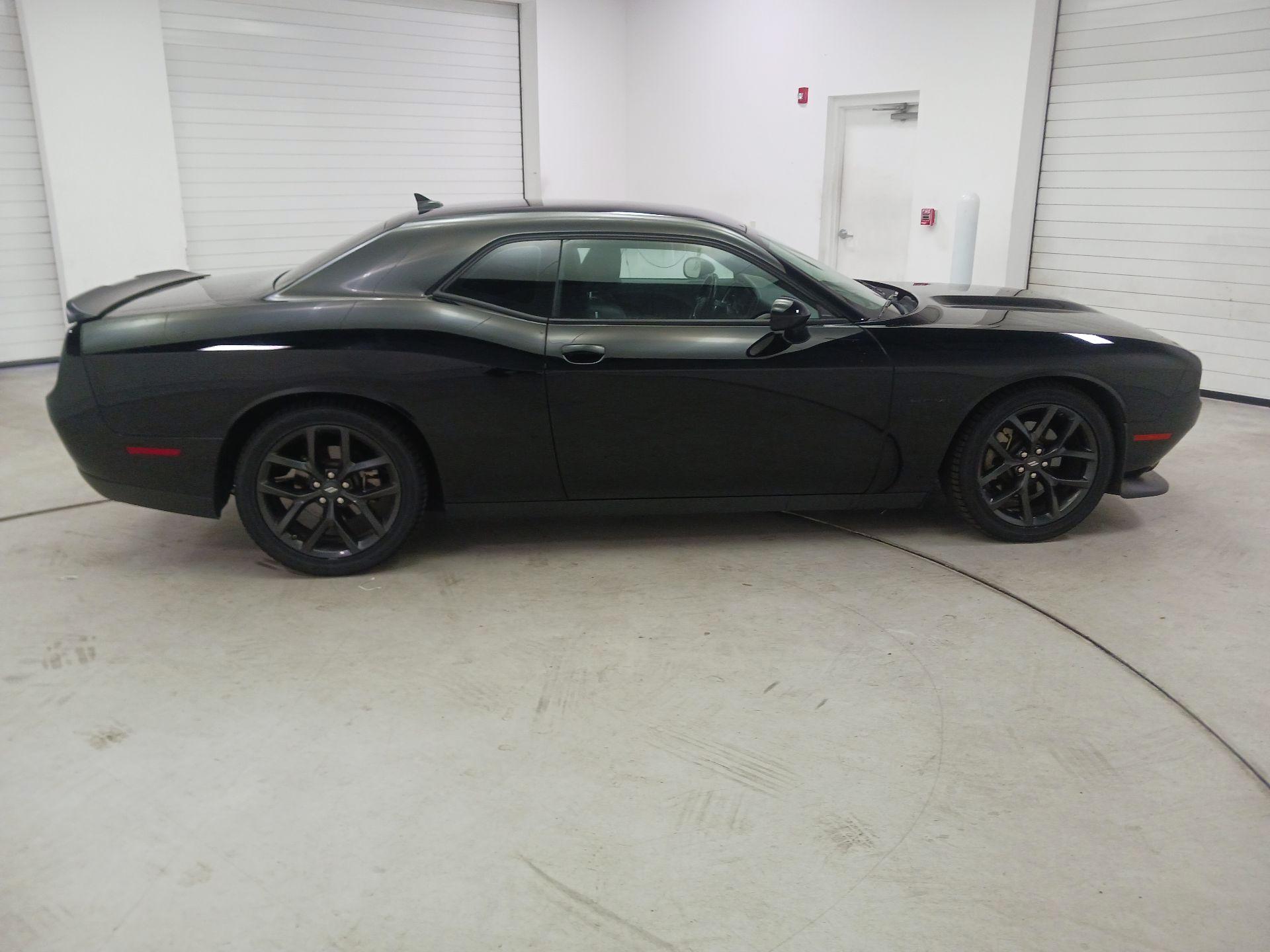 Thumbnail: 2022 Dodge Challenger - 4