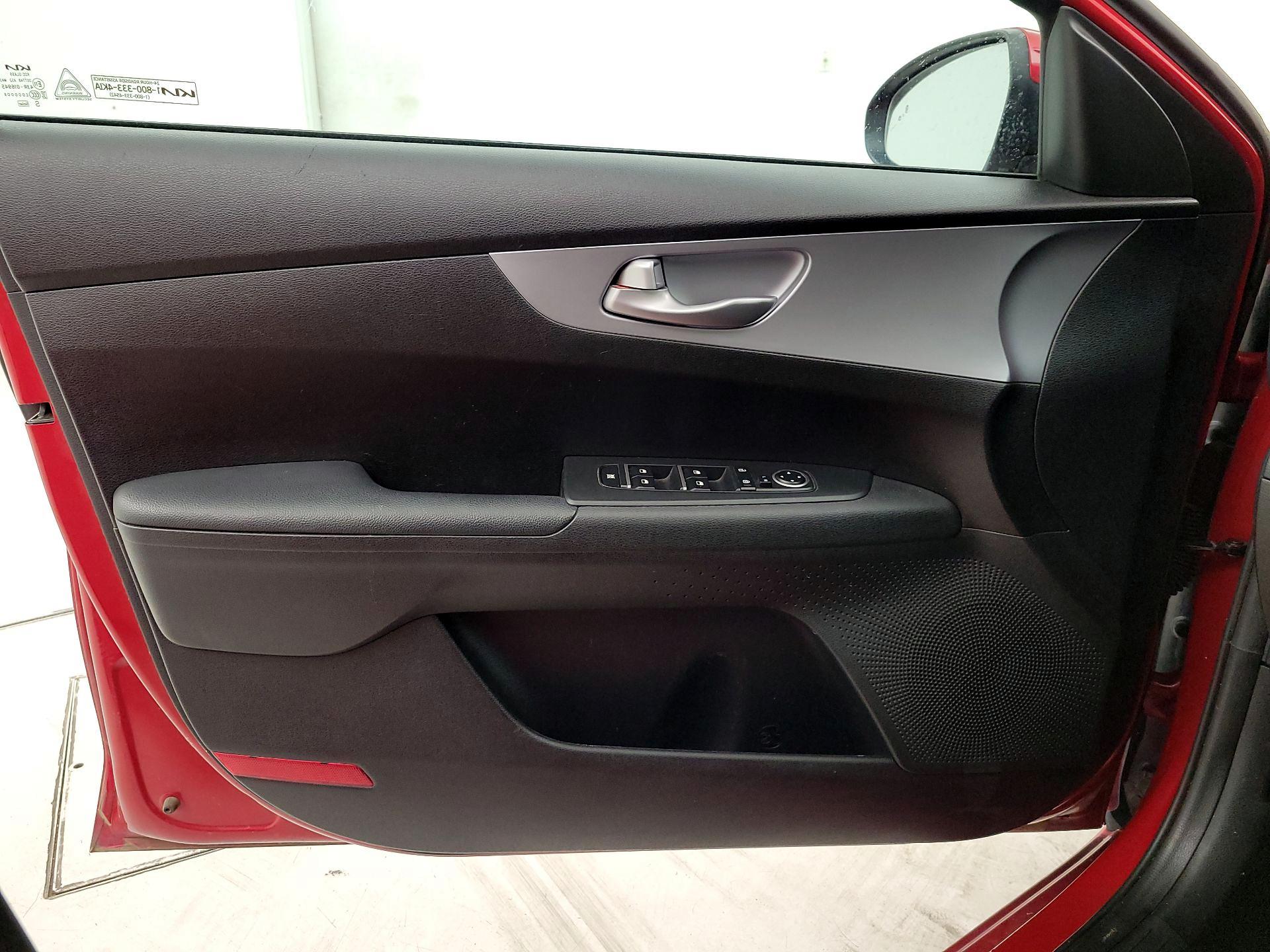 Thumbnail: 2023 Kia Forte - 12