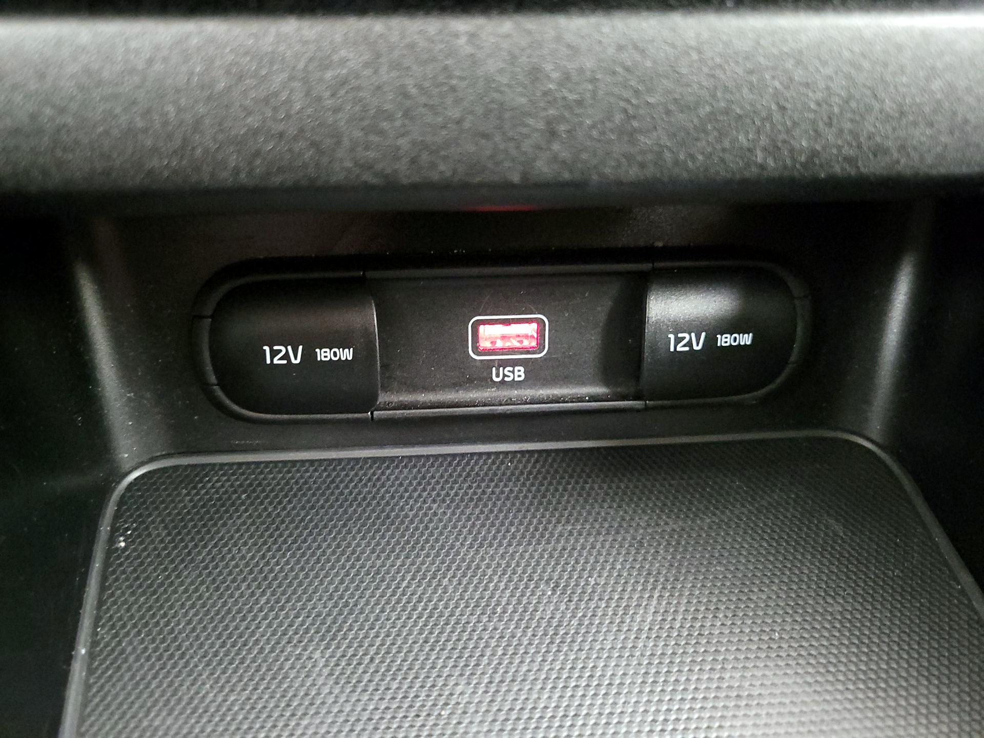 Thumbnail: 2023 Kia Forte - 18