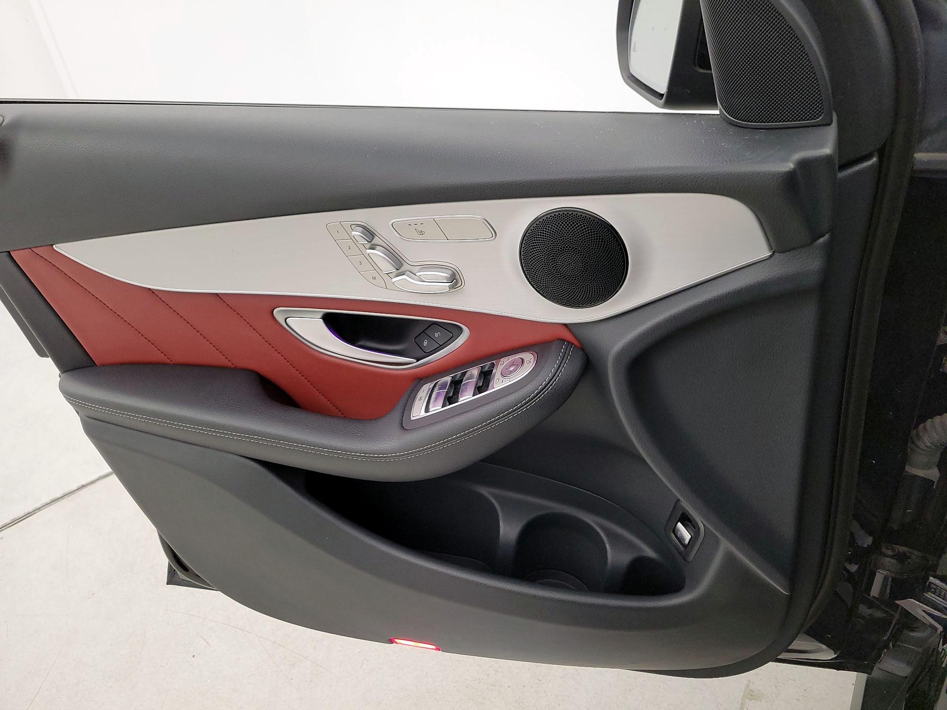 Thumbnail: 2022 Mercedes-Benz GLC - 12