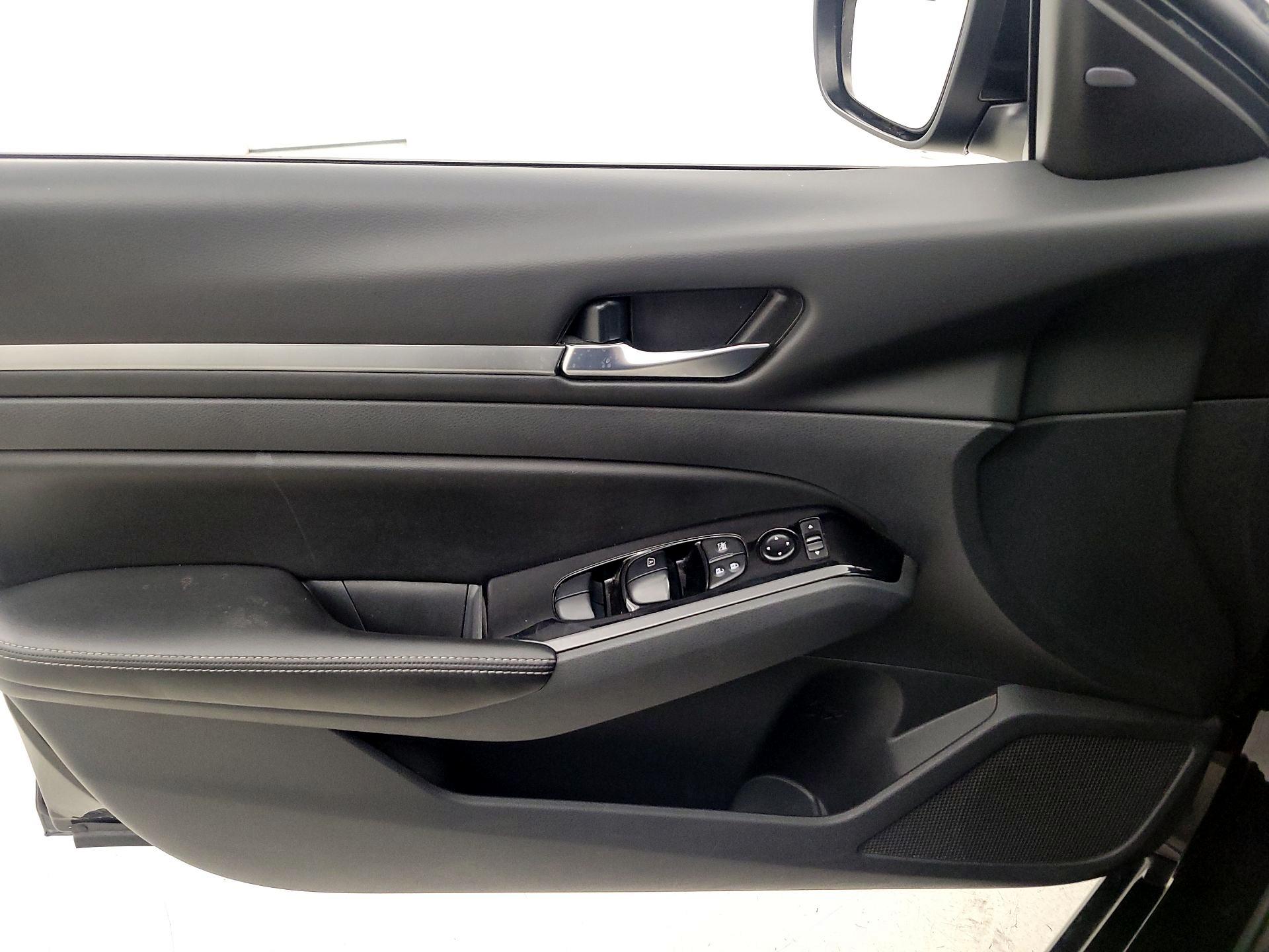 Thumbnail: 2023 Nissan Altima - 12