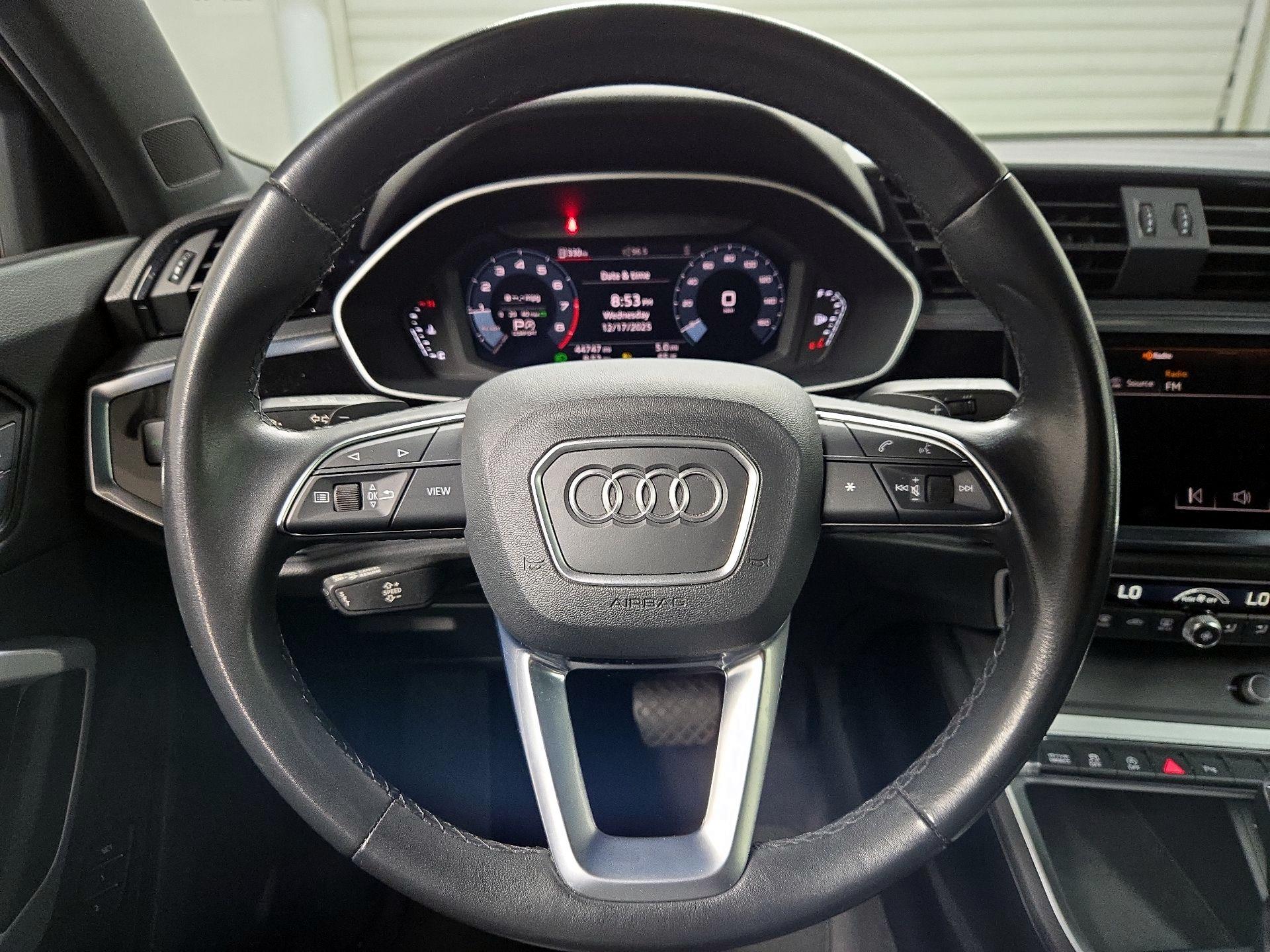 Thumbnail: 2023 Audi Q3 - 10