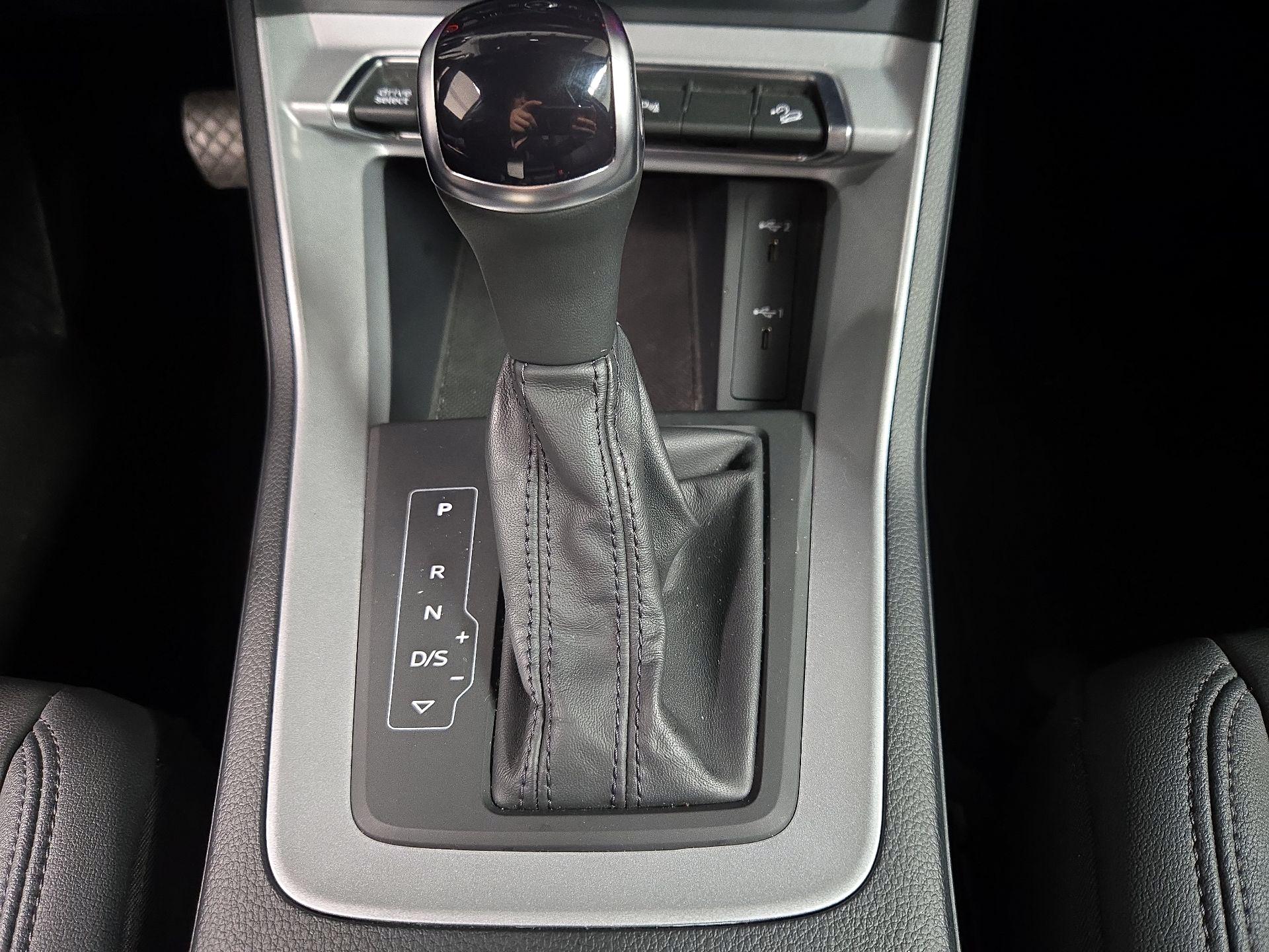 Thumbnail: 2023 Audi Q3 - 17