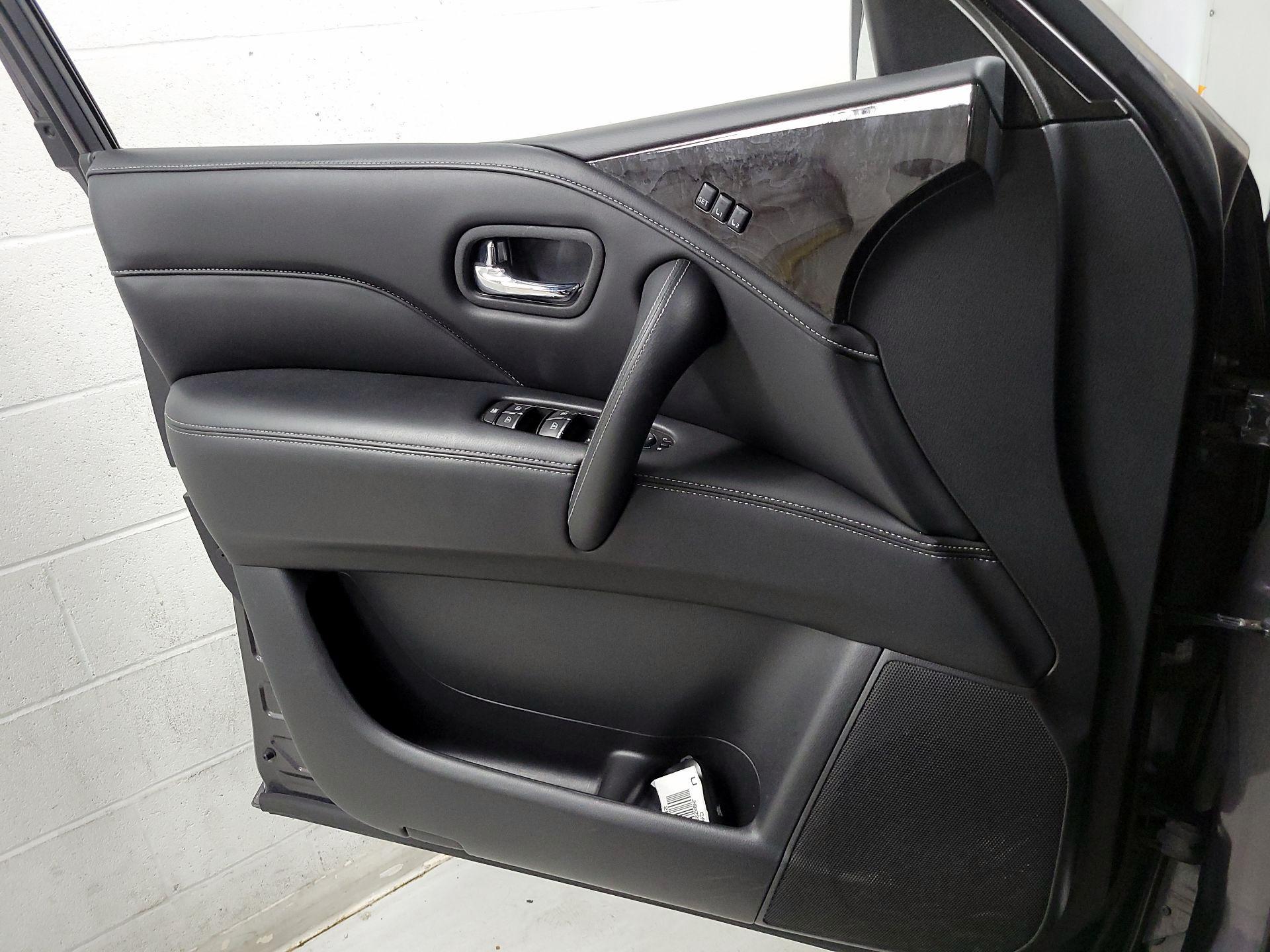 Thumbnail: 2024 INFINITI QX80 - 10