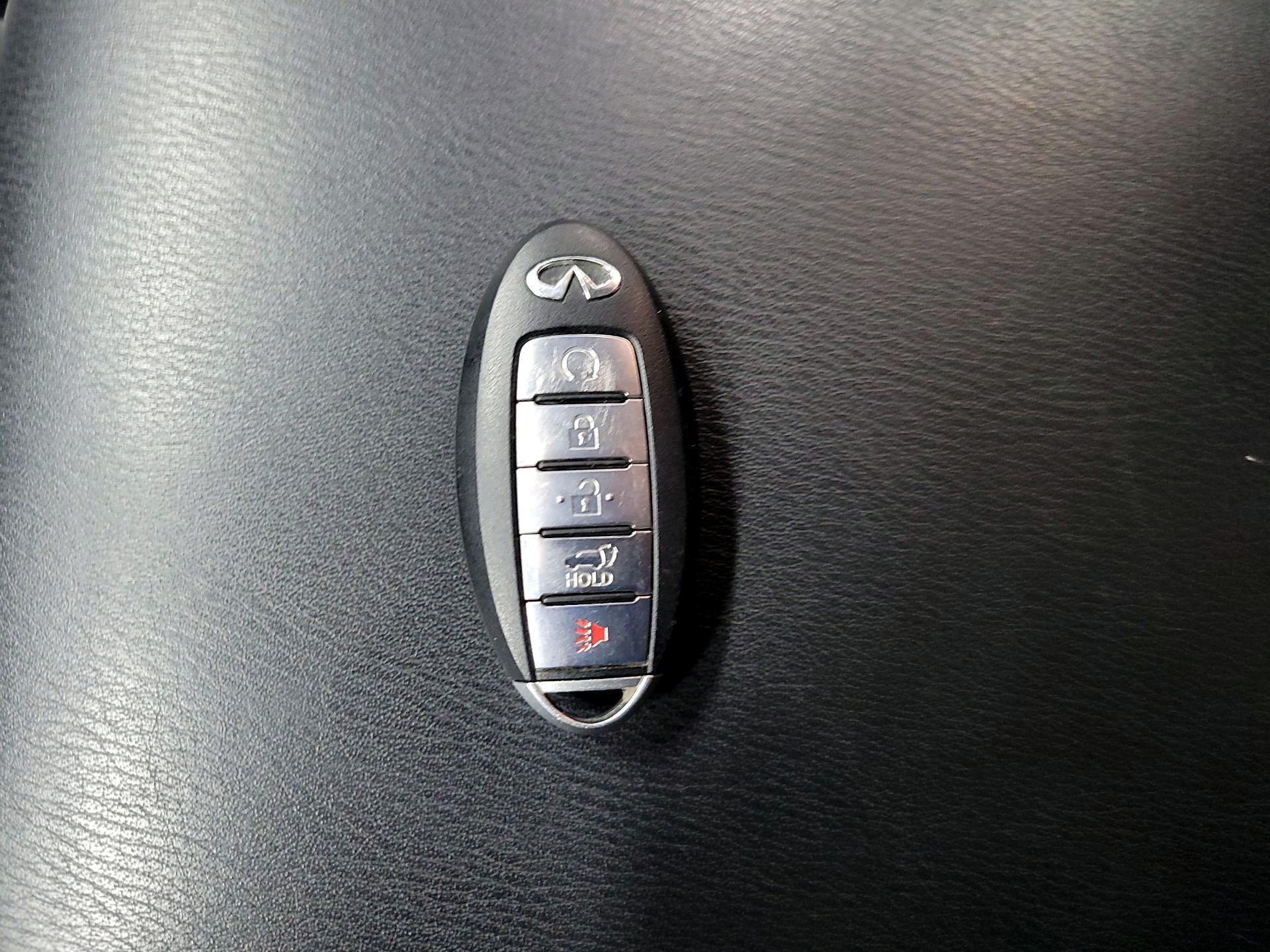 Thumbnail: 2024 INFINITI QX80 - 18