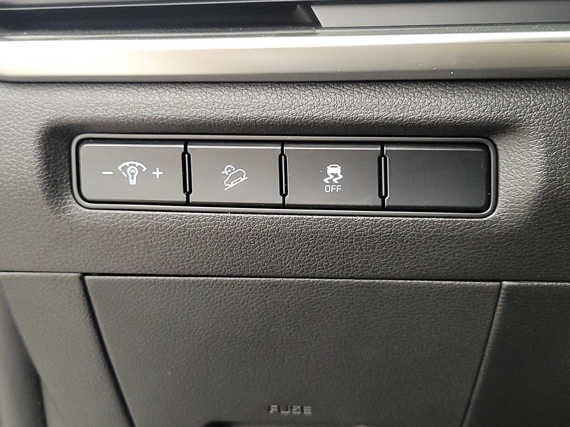 Thumbnail: 2023 Kia Telluride - 13