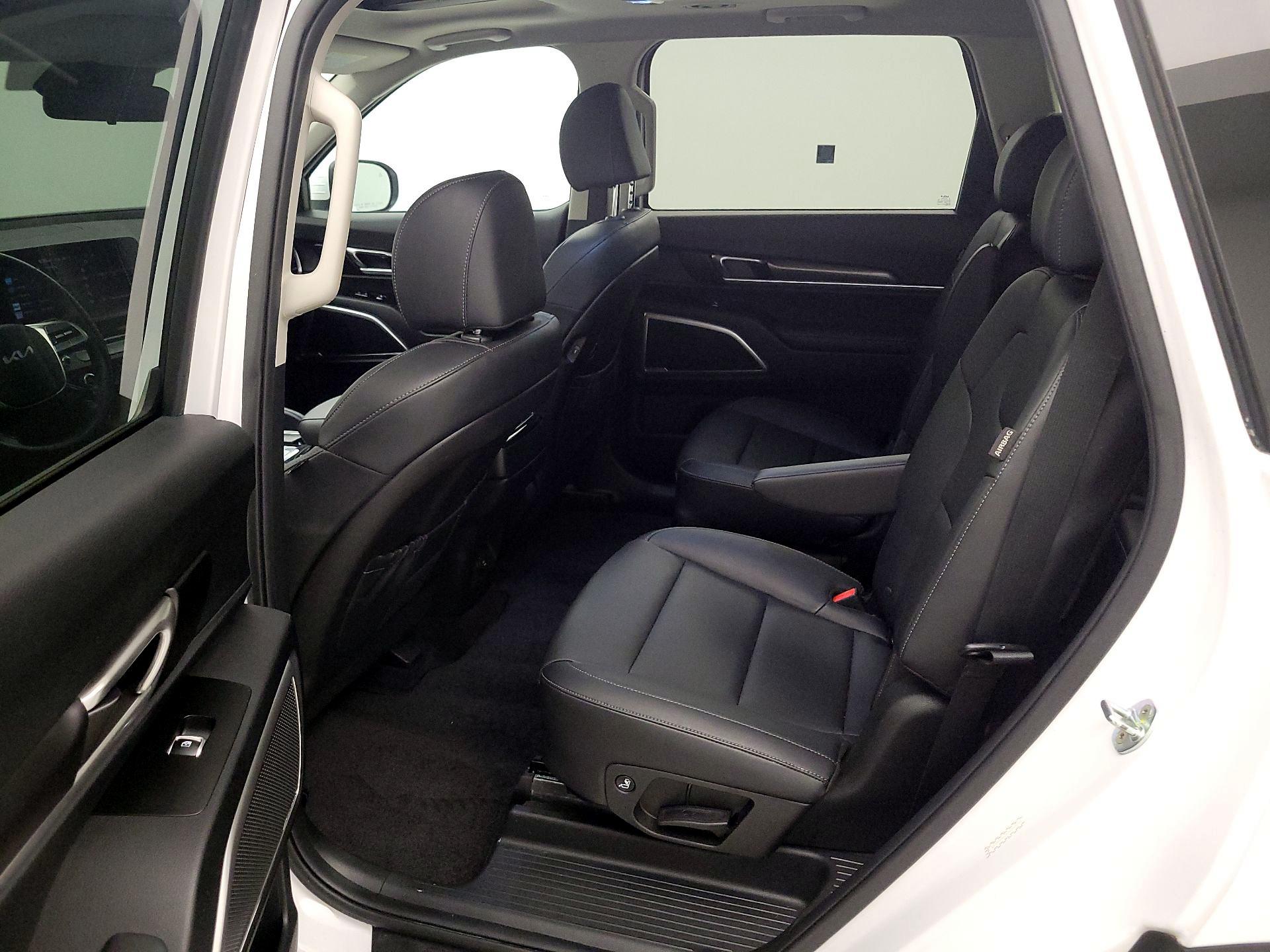 Thumbnail: 2023 Kia Telluride - 20