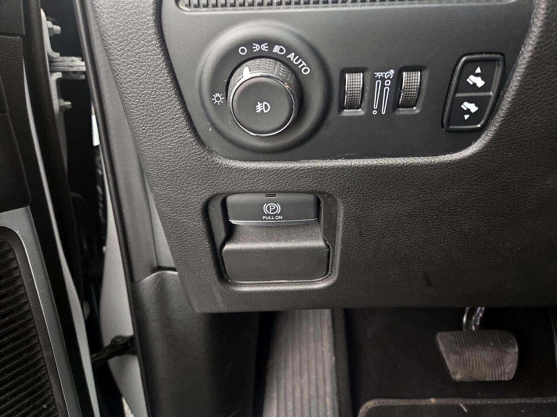 Thumbnail: 2024 Jeep Wagoneer - 13