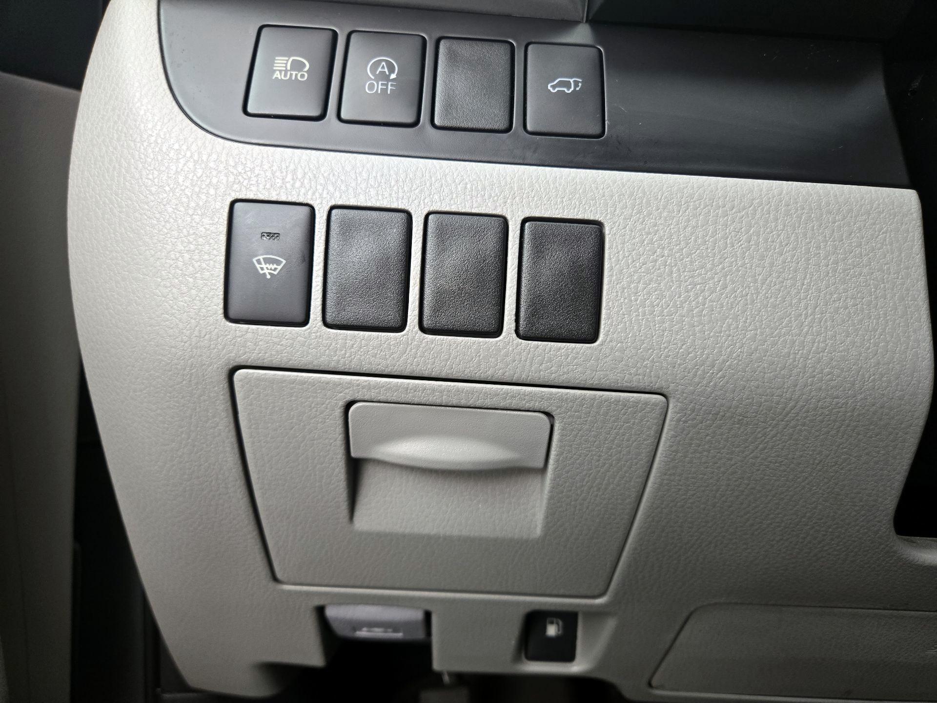 Thumbnail: 2018 Toyota Highlander - 13