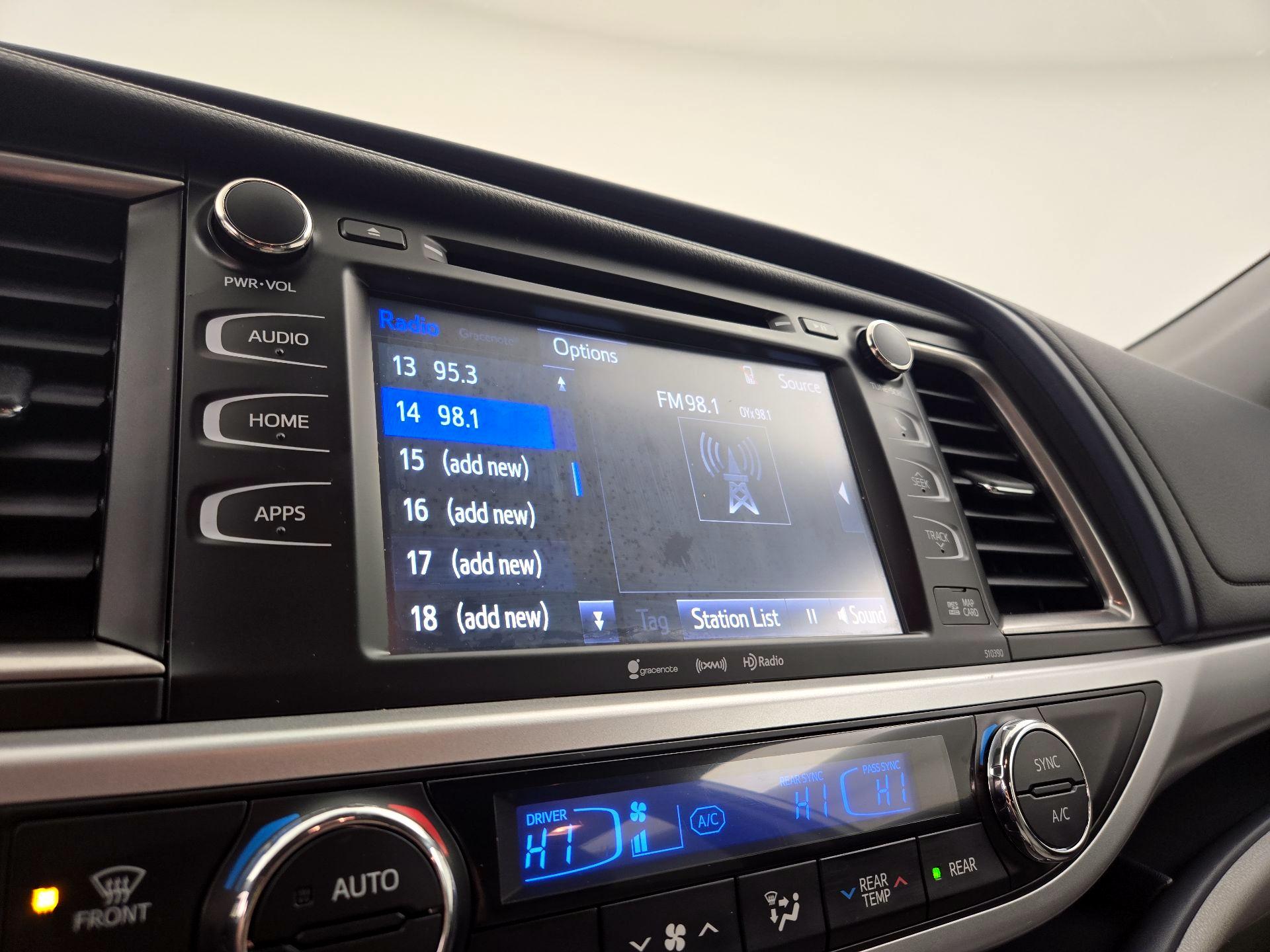 Thumbnail: 2018 Toyota Highlander - 15