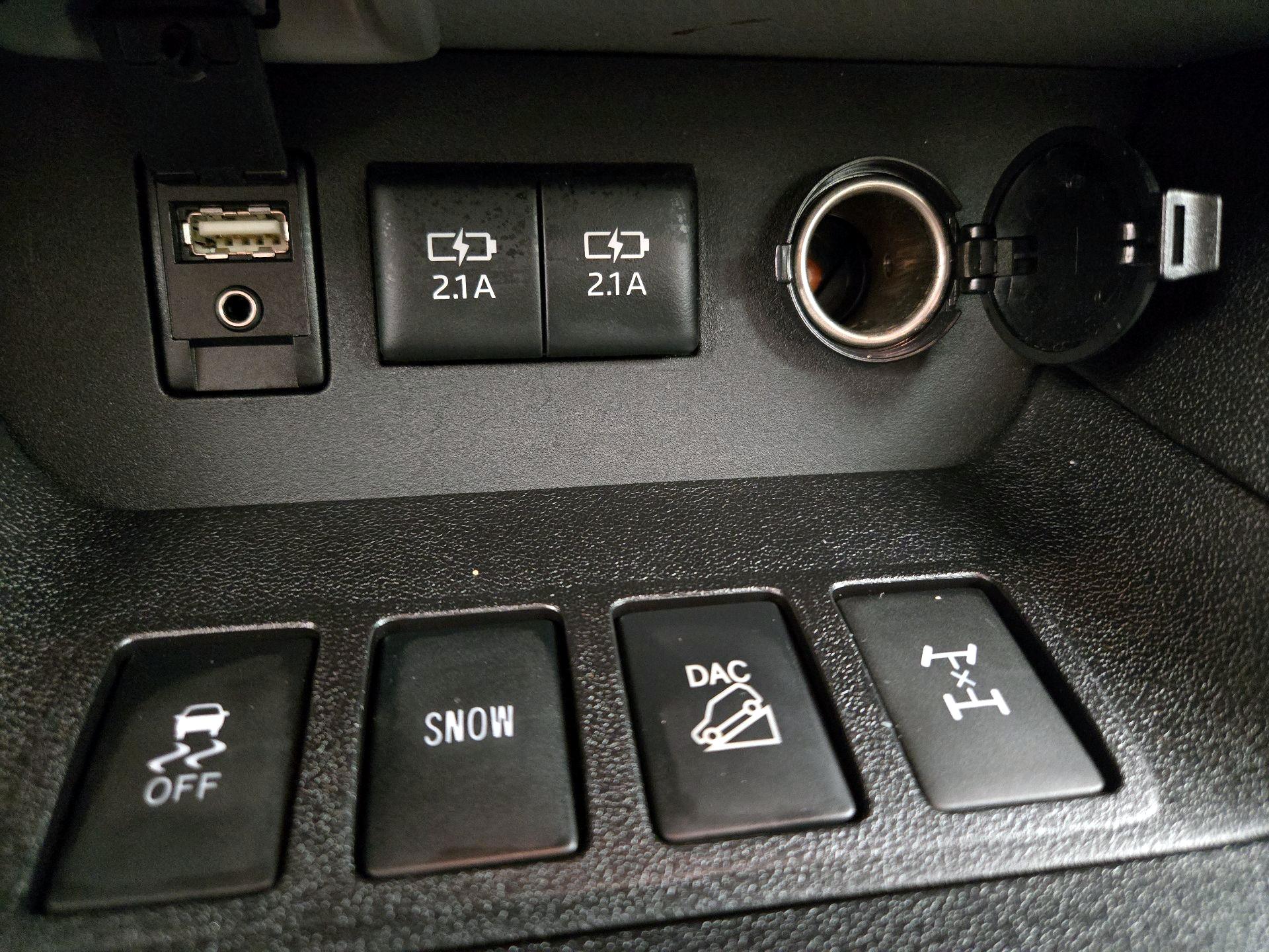 Thumbnail: 2018 Toyota Highlander - 18