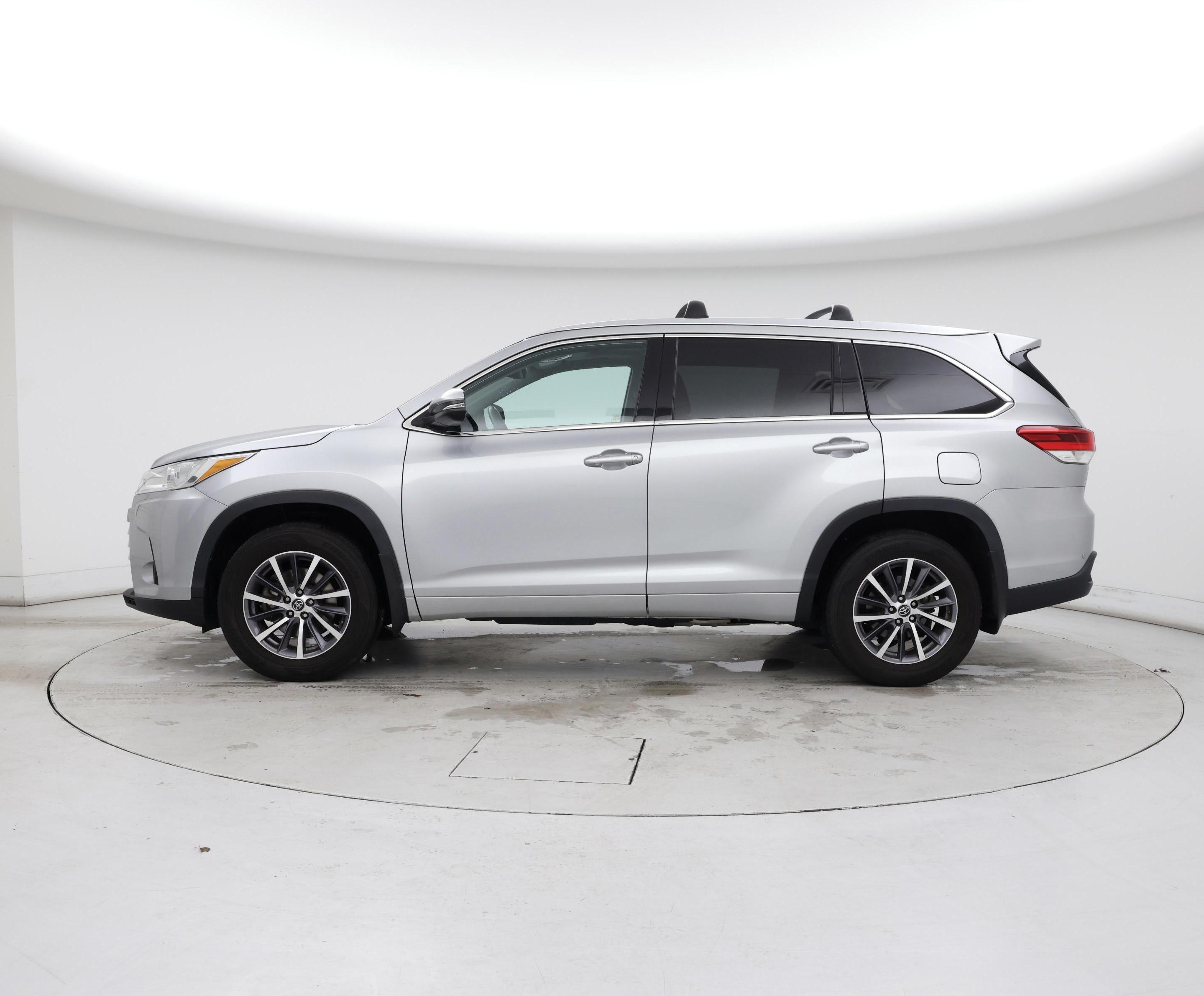 Thumbnail: 2018 Toyota Highlander - 3