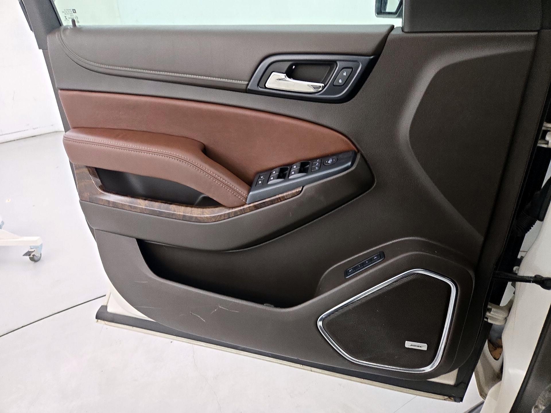 Thumbnail: 2015 Chevrolet Tahoe - 12