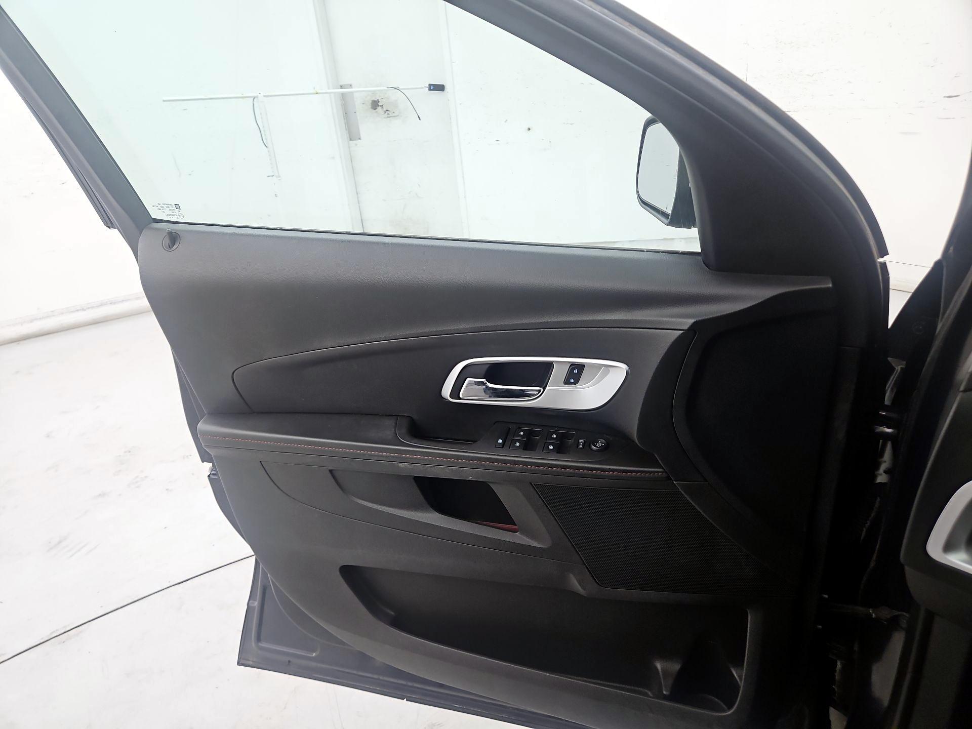 Thumbnail: 2015 Chevrolet Equinox - 12