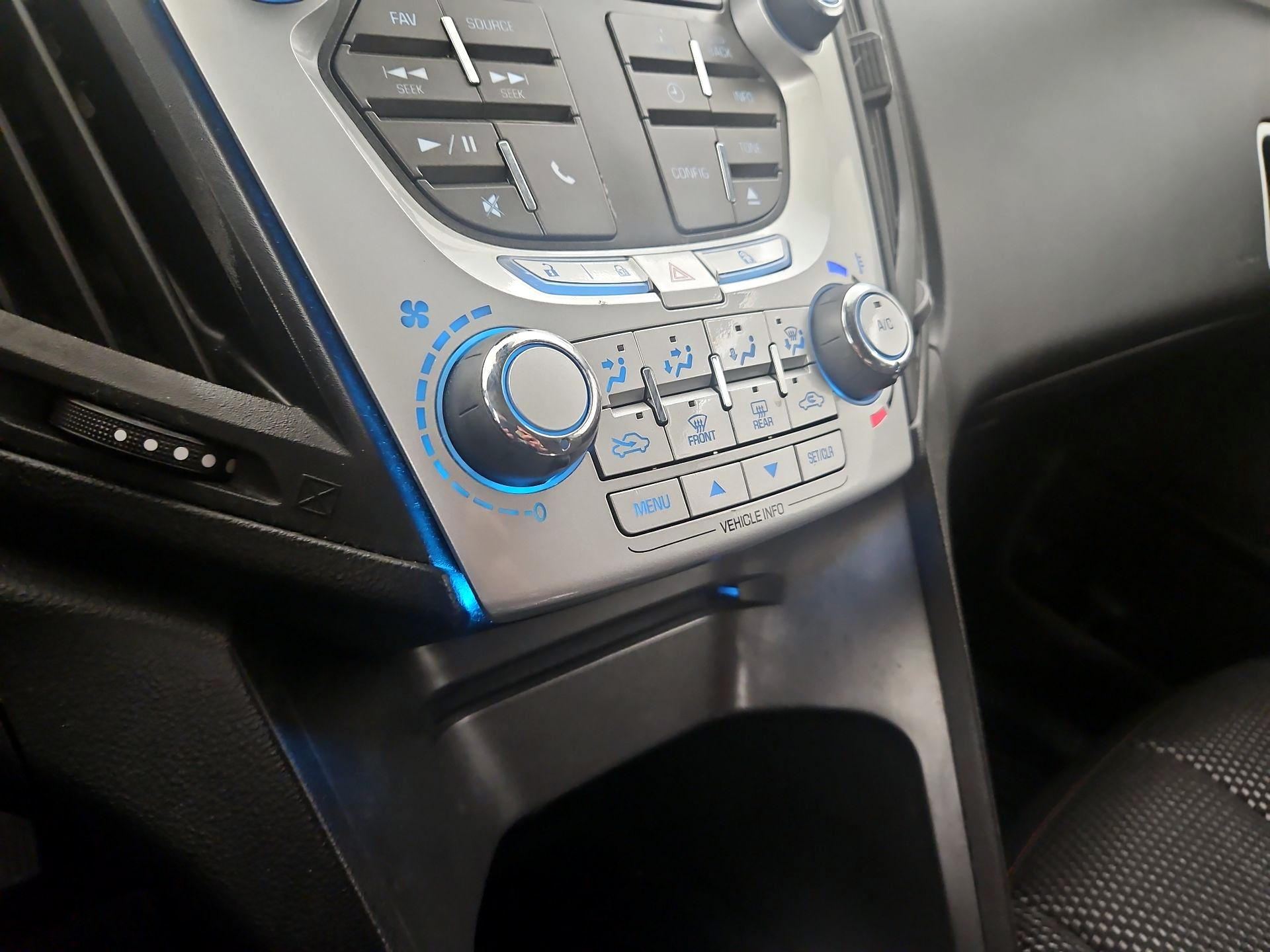 Thumbnail: 2015 Chevrolet Equinox - 15