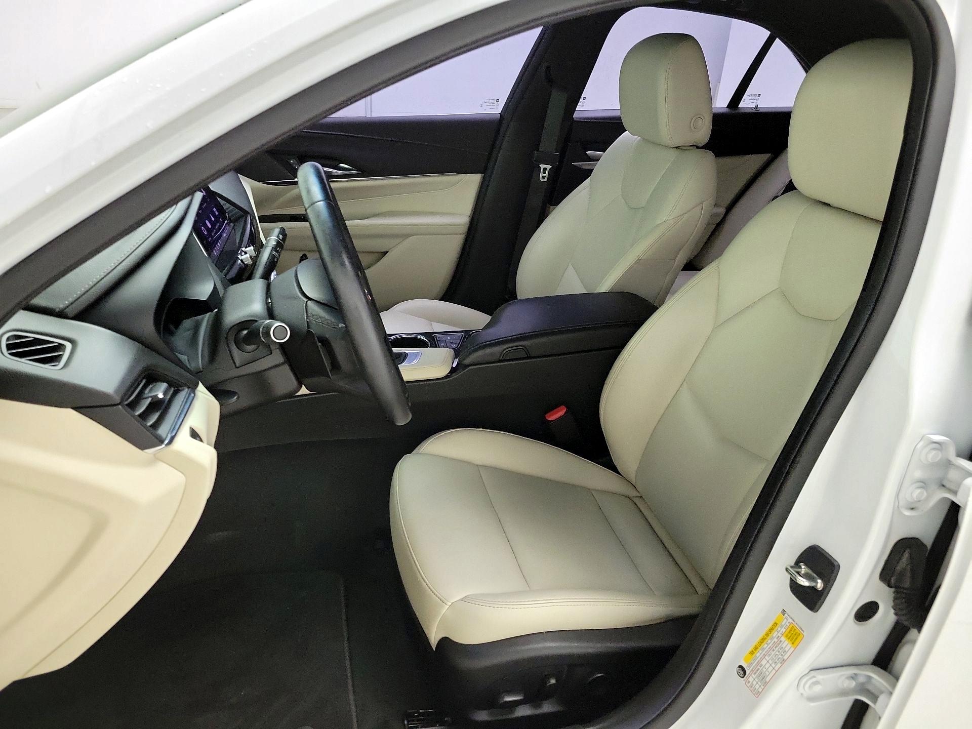 Thumbnail: 2023 Cadillac CT4 - 11