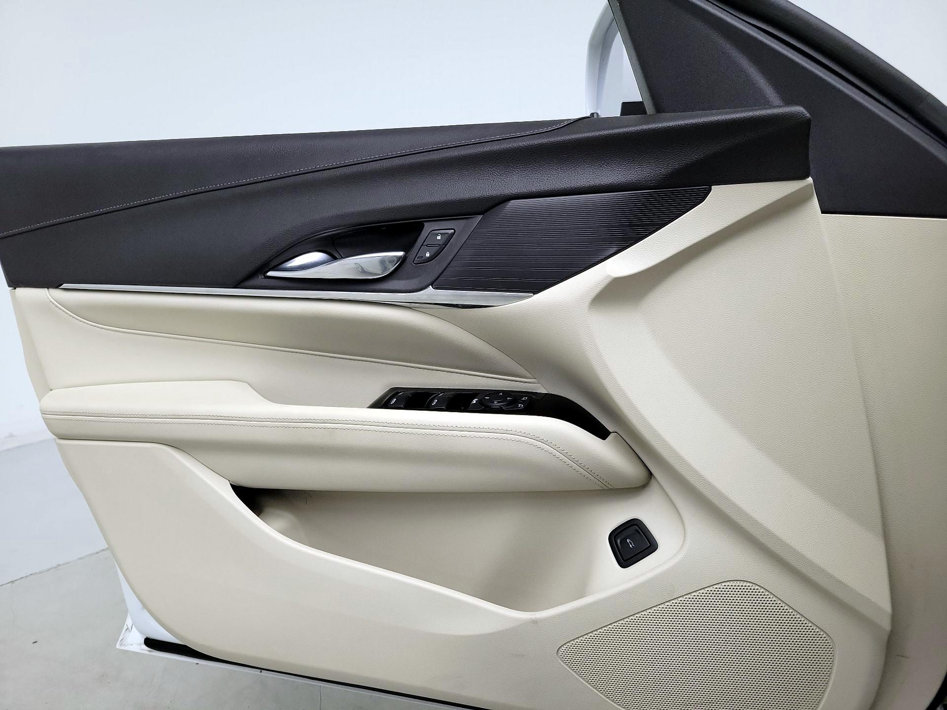 Thumbnail: 2023 Cadillac CT4 - 12