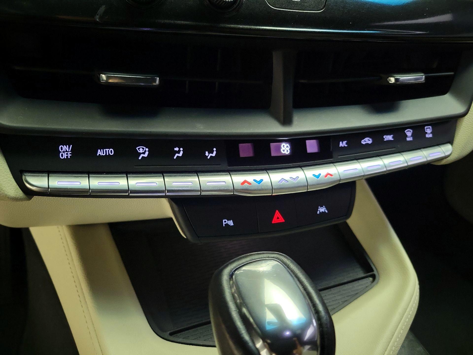 Thumbnail: 2023 Cadillac CT4 - 17