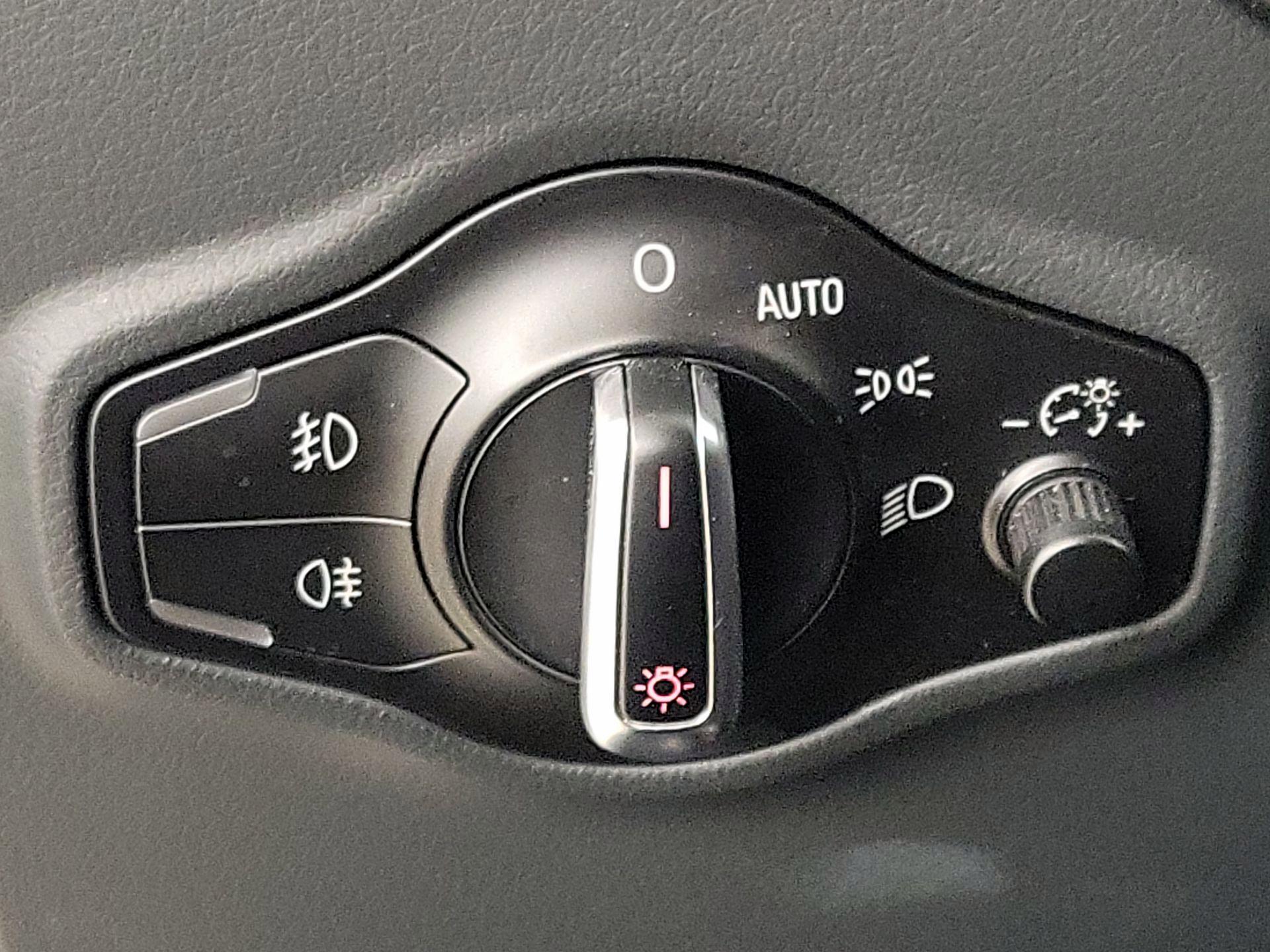 Thumbnail: 2015 Audi Q5 - 13