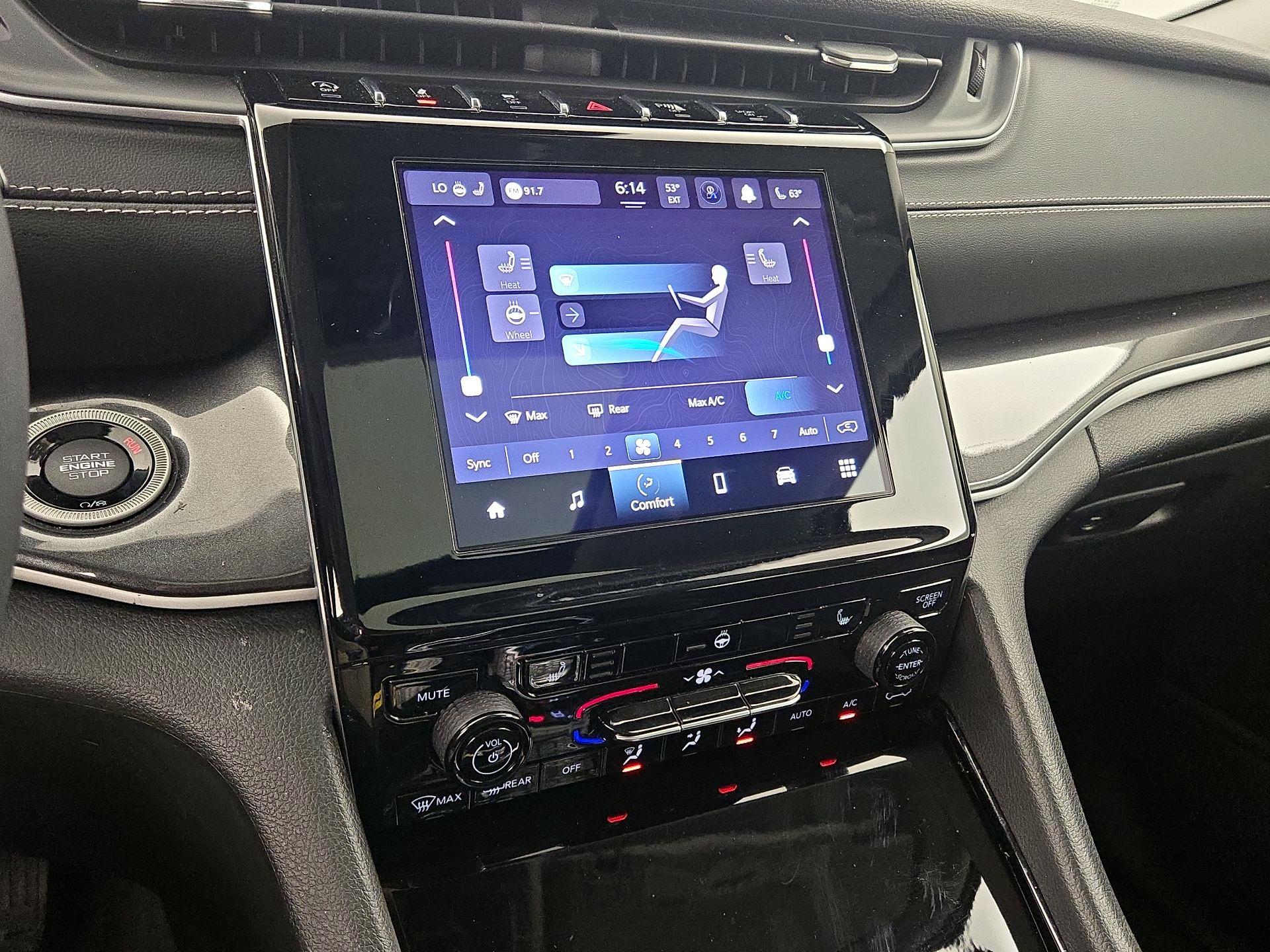 Thumbnail: 2023 Jeep Grand Cherokee - 16