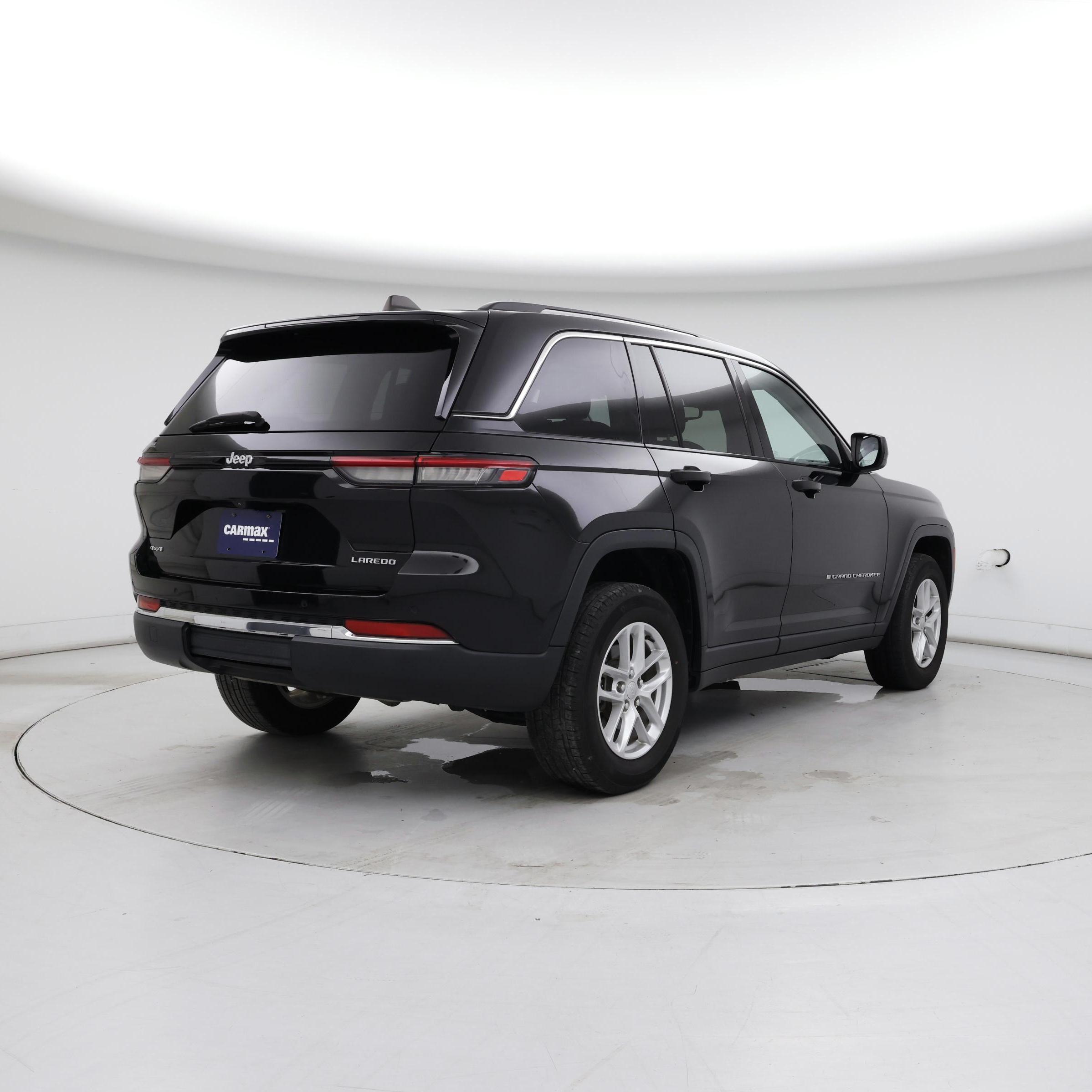 Thumbnail: 2023 Jeep Grand Cherokee - 8