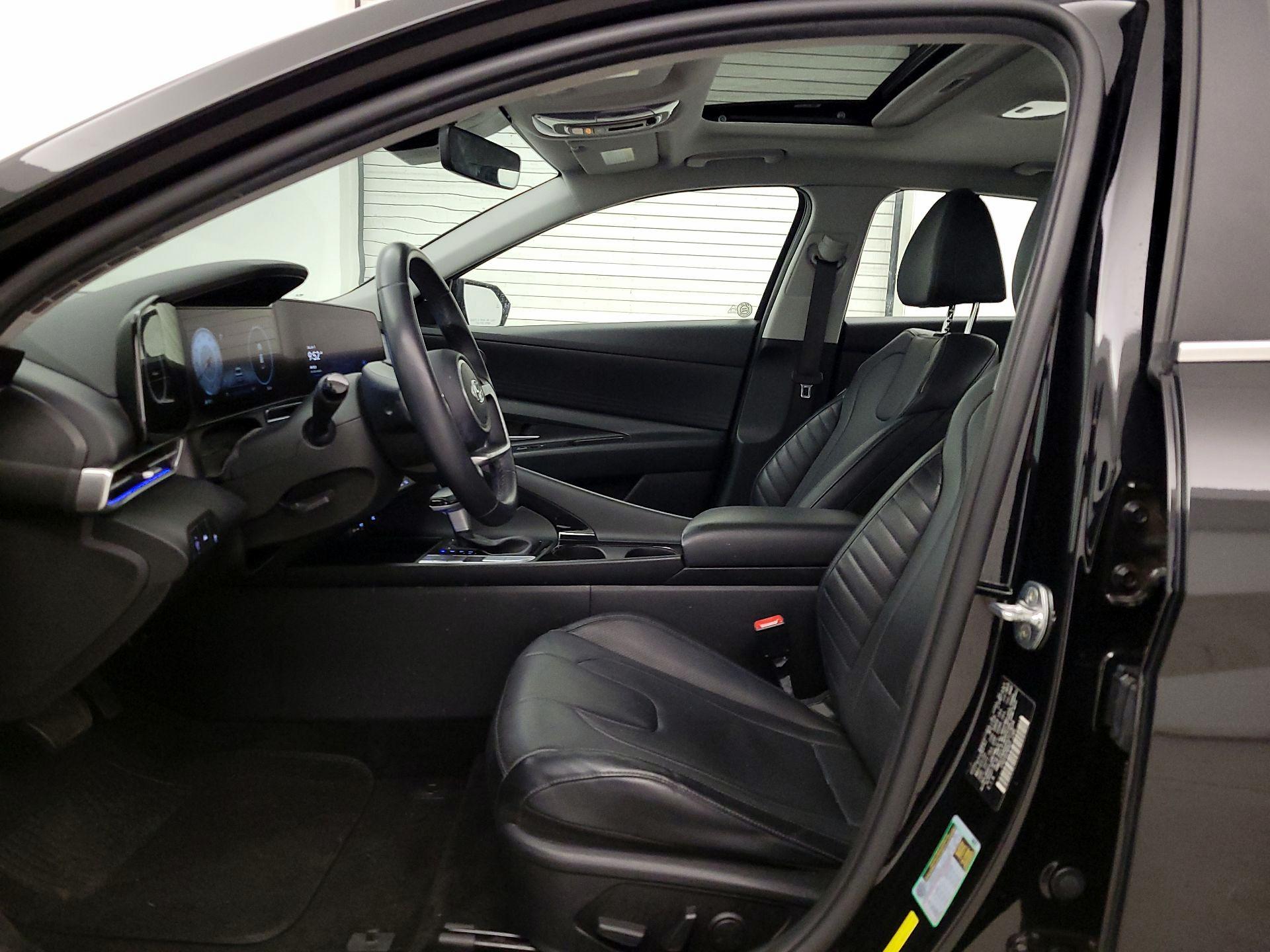 Thumbnail: 2023 Hyundai Elantra - 11