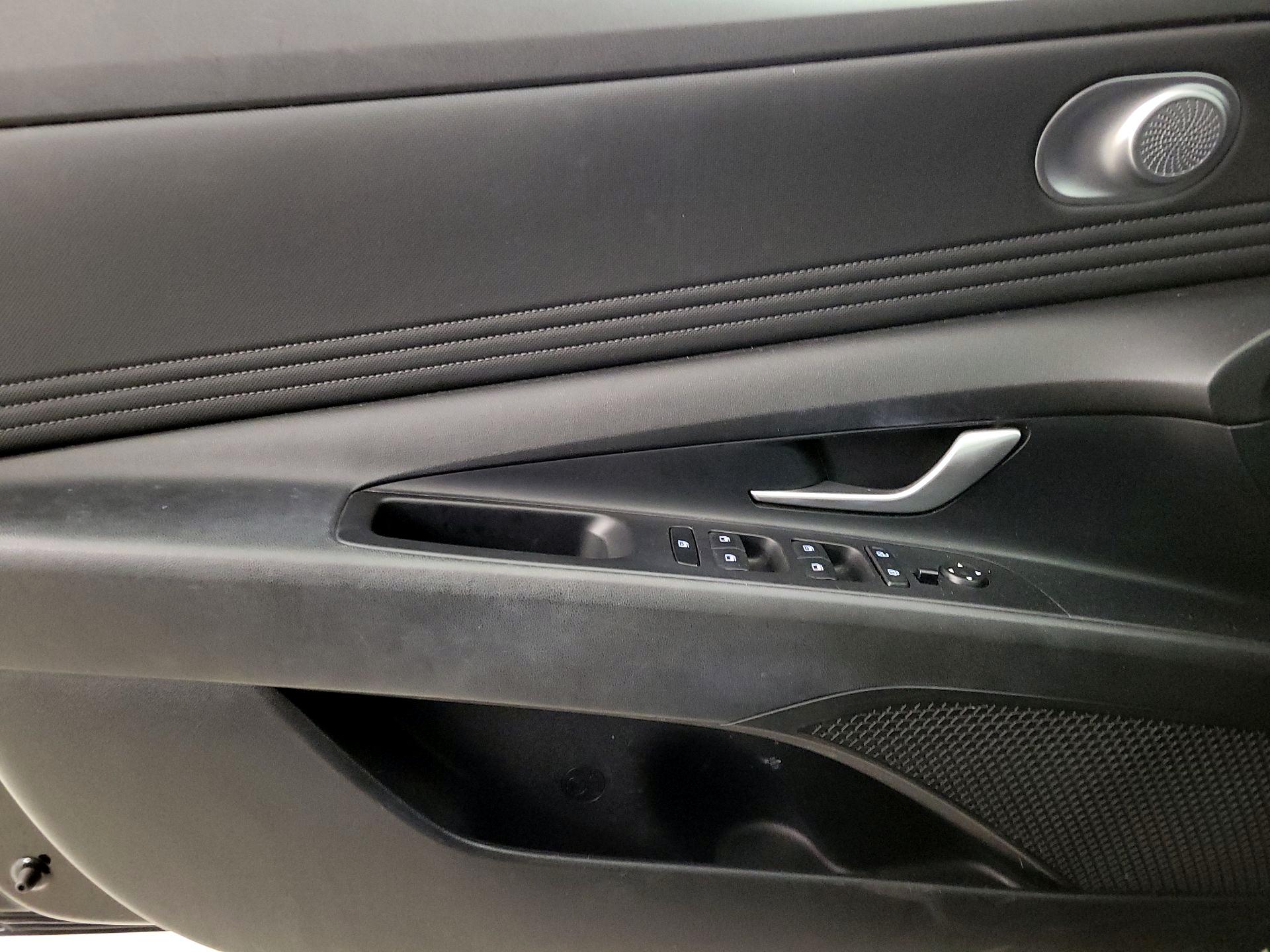 Thumbnail: 2023 Hyundai Elantra - 12