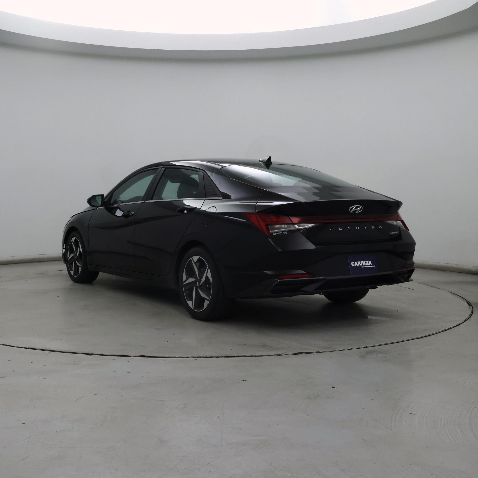 Thumbnail: 2023 Hyundai Elantra - 2