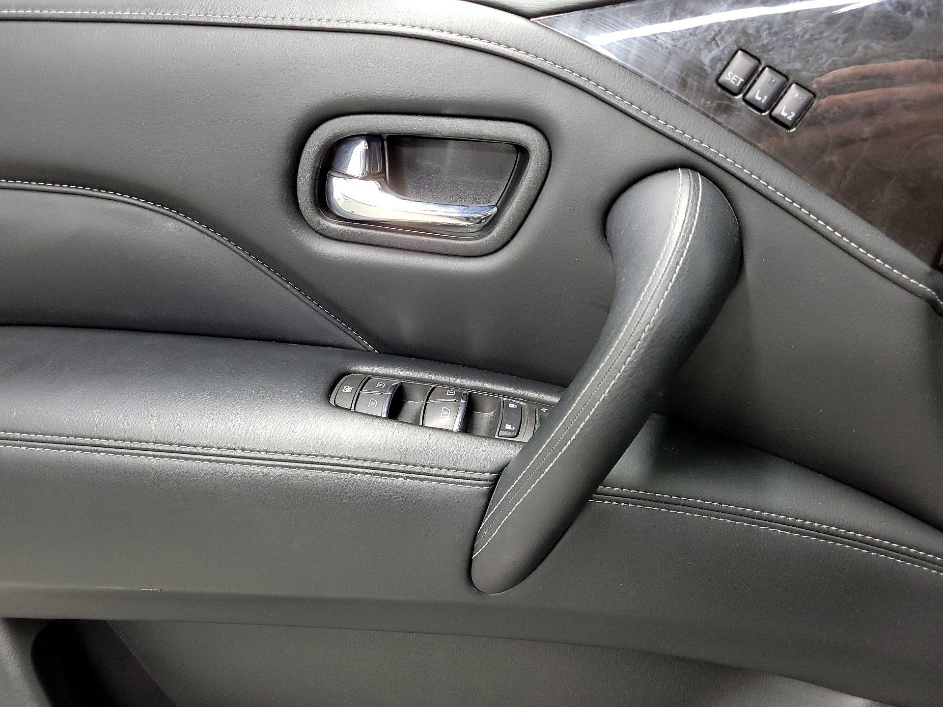 Thumbnail: 2024 INFINITI QX80 - 10