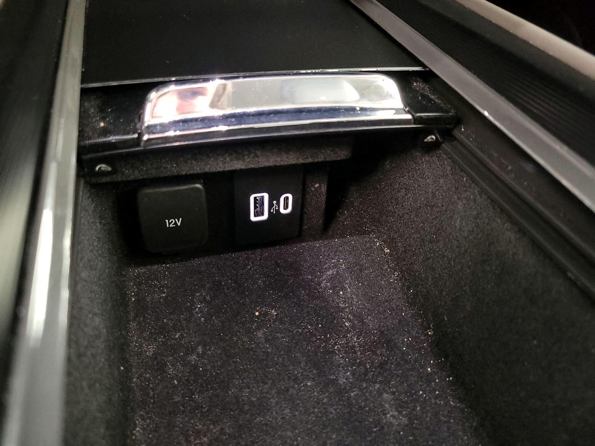 Thumbnail: 2024 Lincoln Corsair - 19