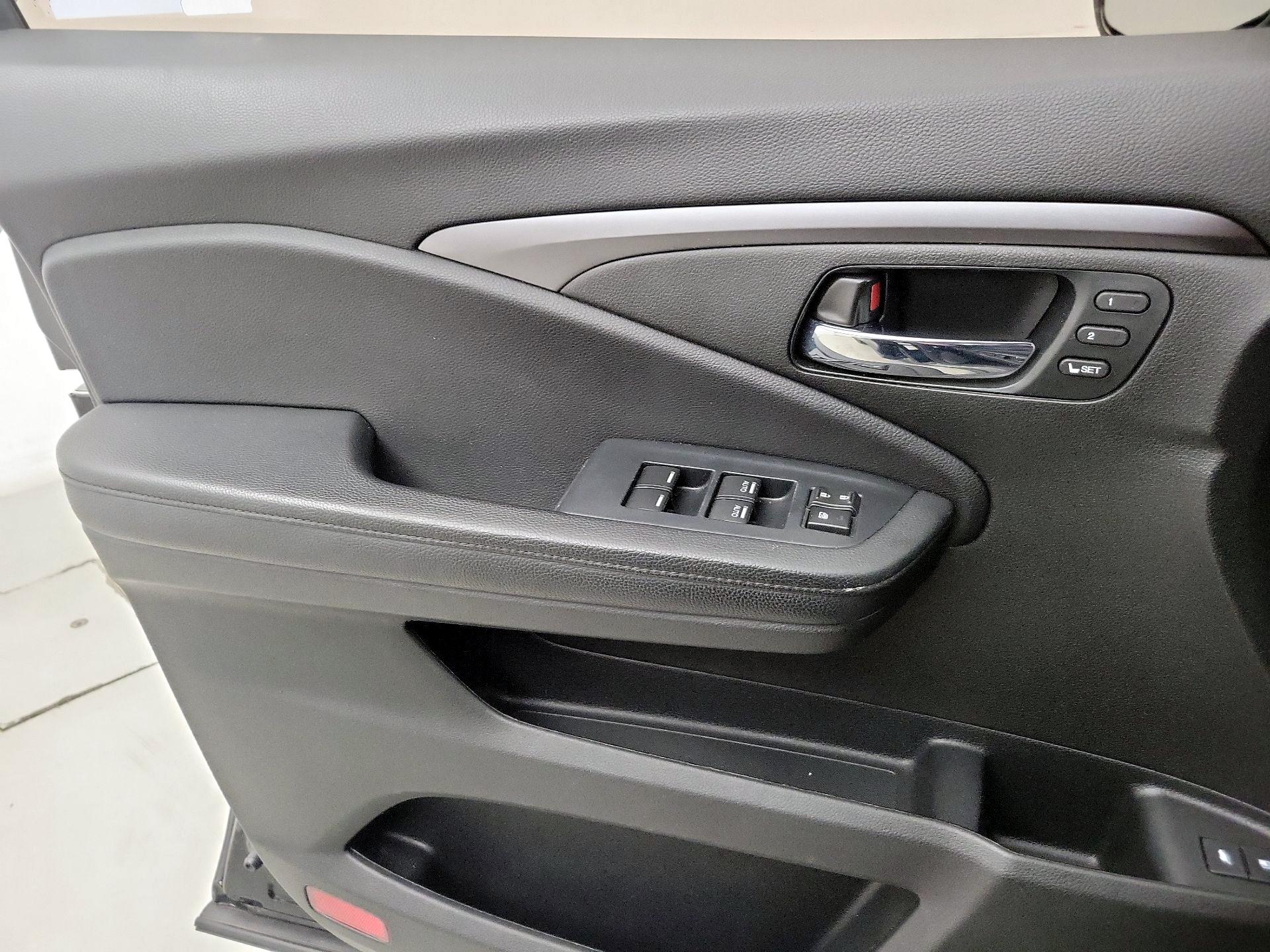 Thumbnail: 2022 Honda Pilot - 12