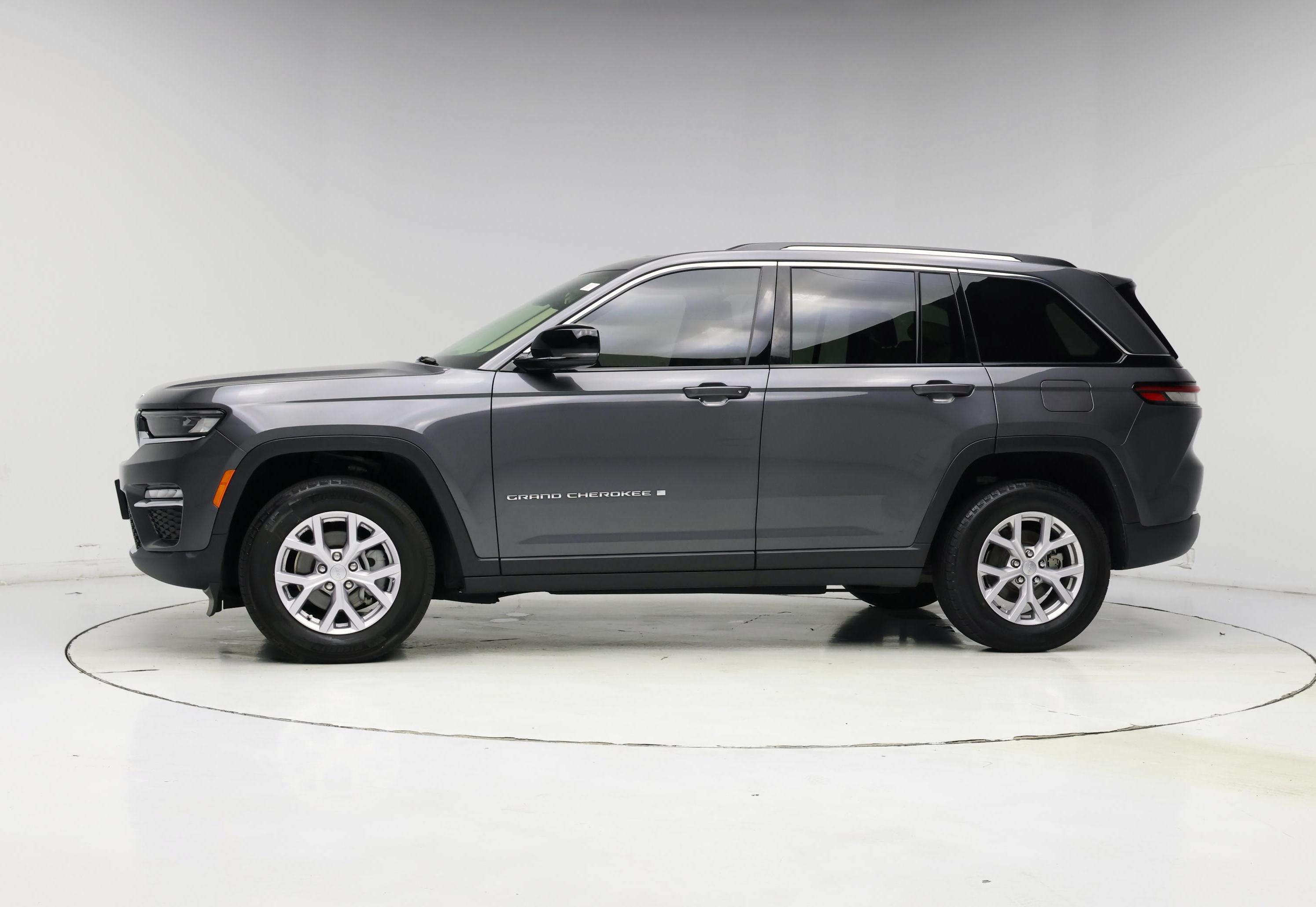 Thumbnail: 2022 Jeep Grand Cherokee - 3