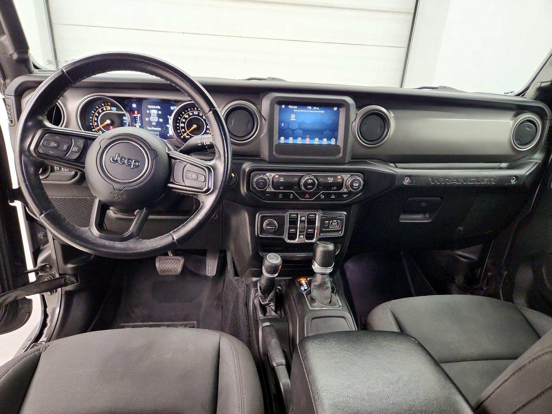 Thumbnail: 2021 Jeep Wrangler - 9