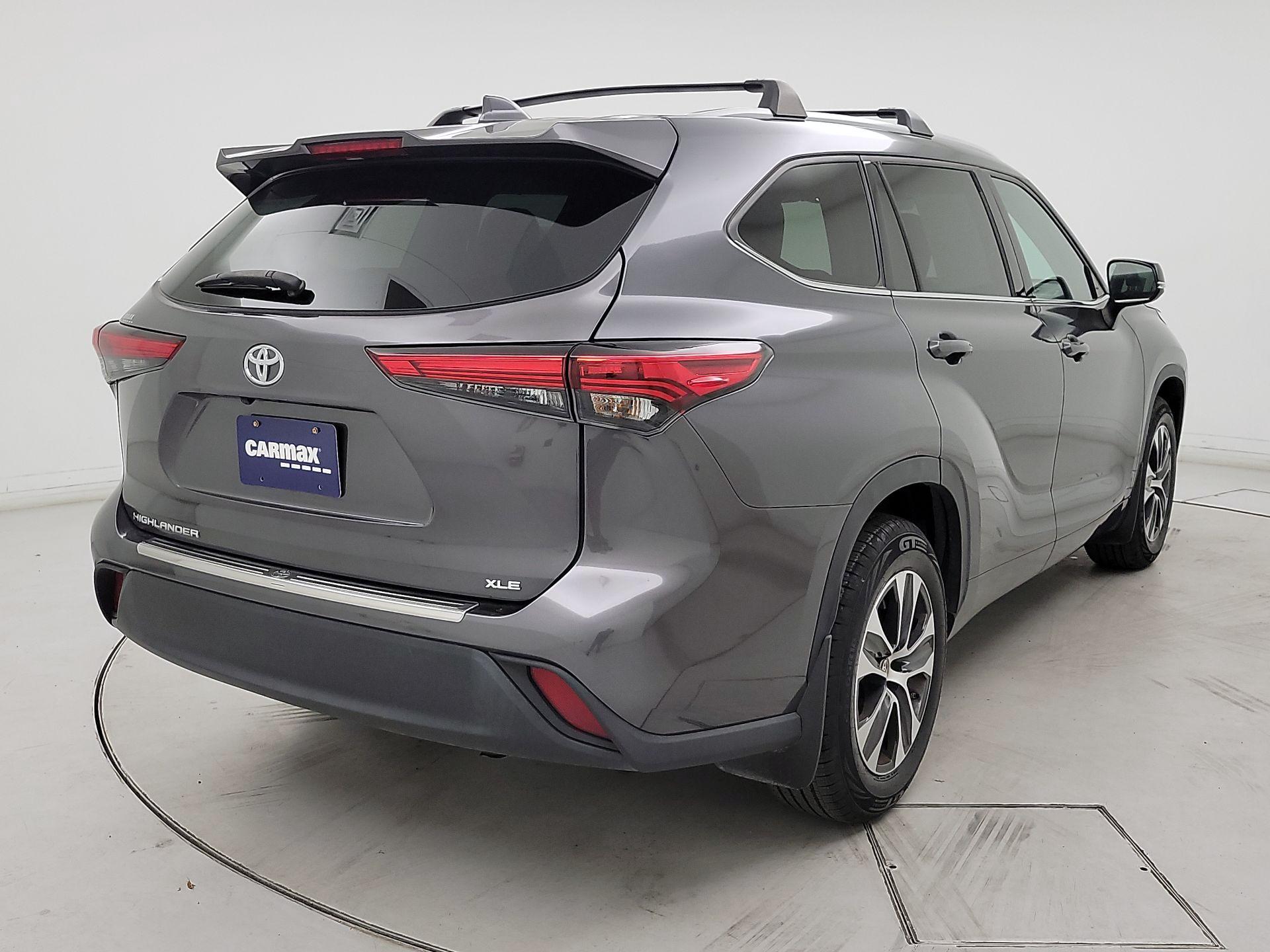 Thumbnail: 2022 Toyota Highlander - 5