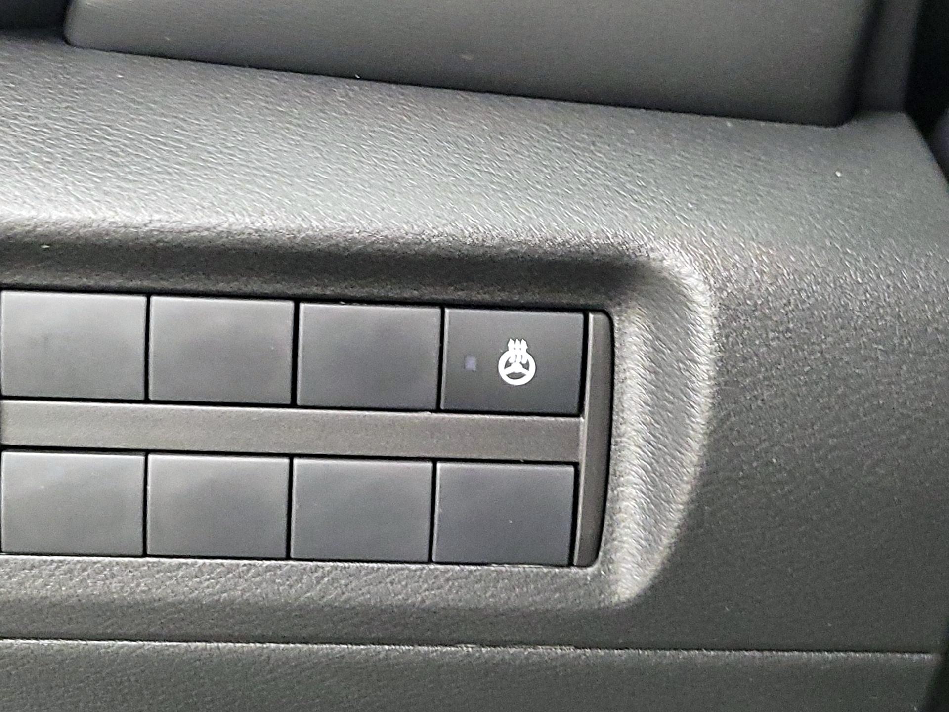 Thumbnail: 2024 Nissan Kicks - 13