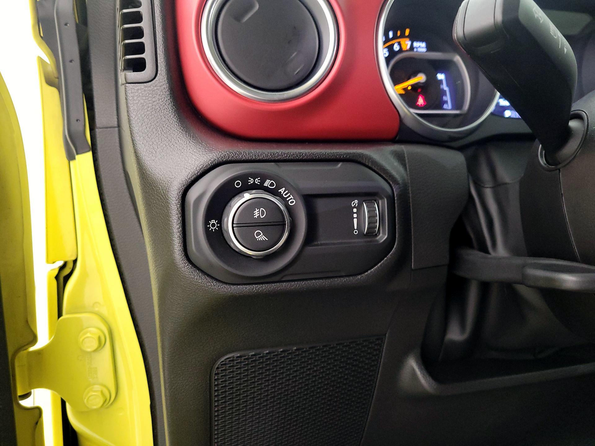 Thumbnail: 2023 Jeep Gladiator - 13