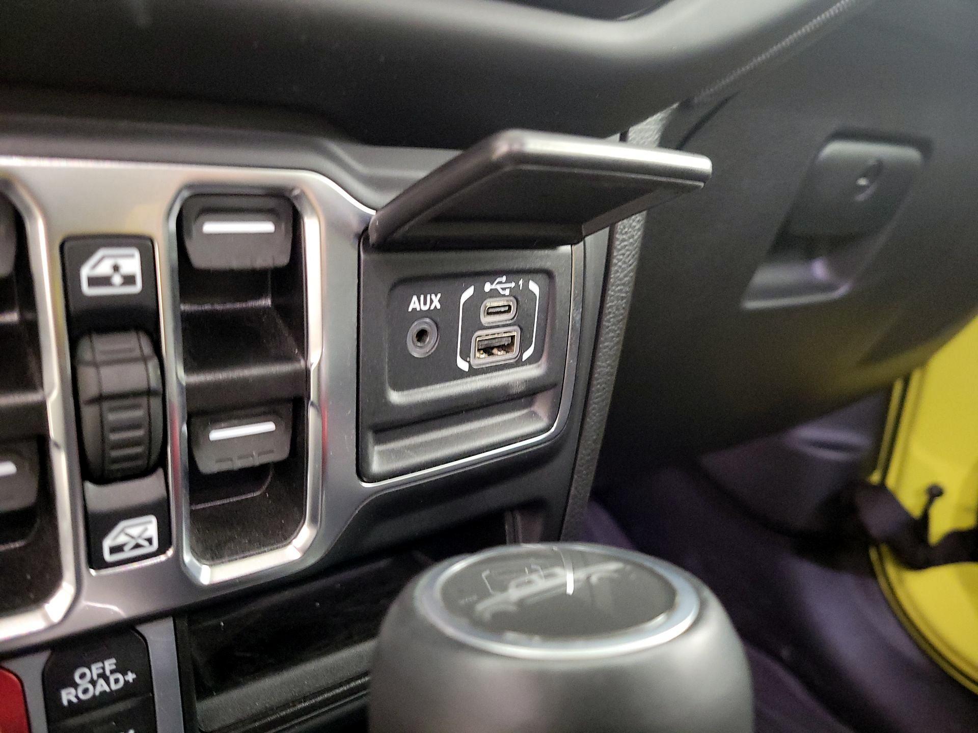 Thumbnail: 2023 Jeep Gladiator - 19