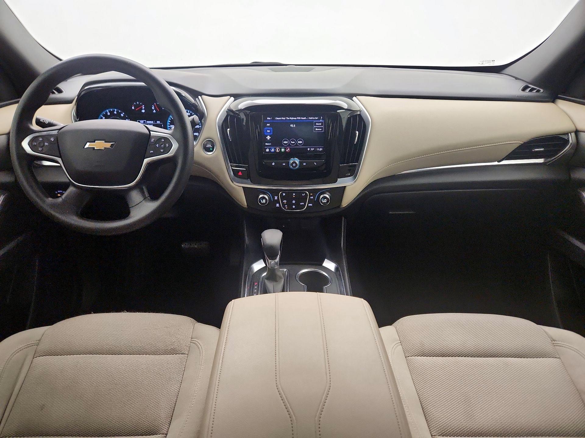 Thumbnail: 2023 Chevrolet Traverse - 9