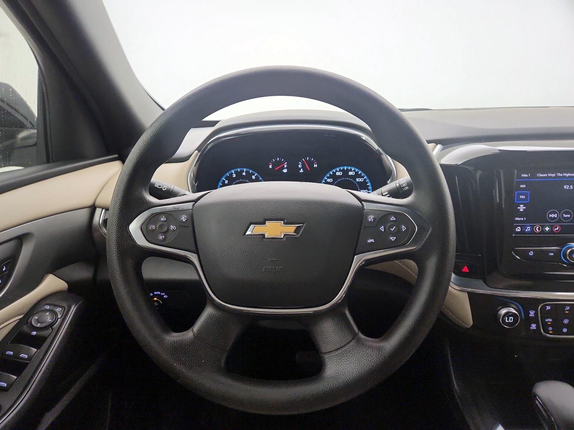 Thumbnail: 2023 Chevrolet Traverse - 10