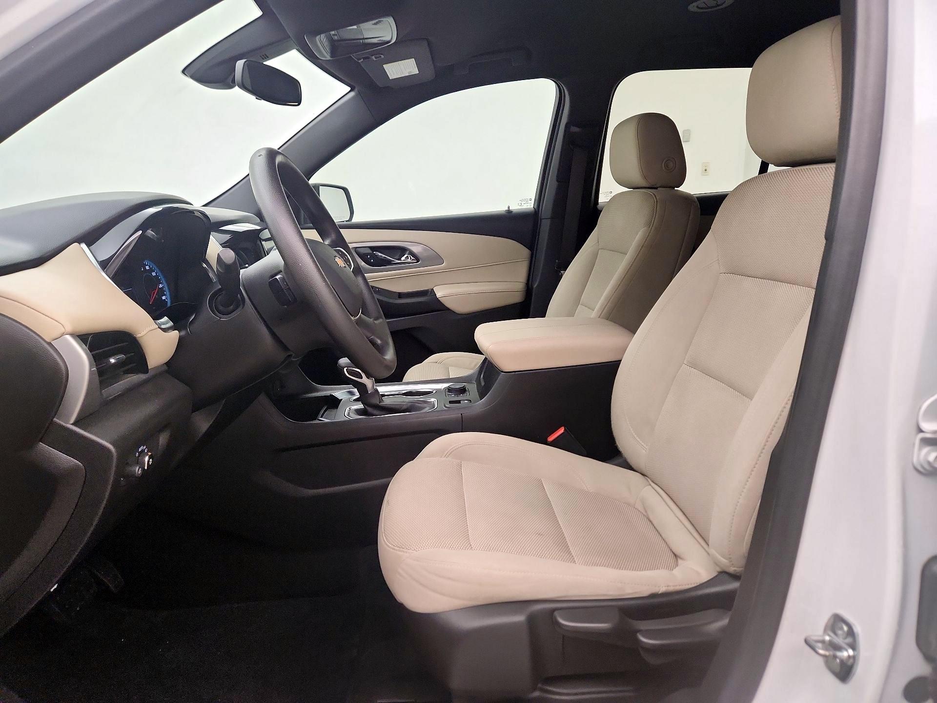 Thumbnail: 2023 Chevrolet Traverse - 11