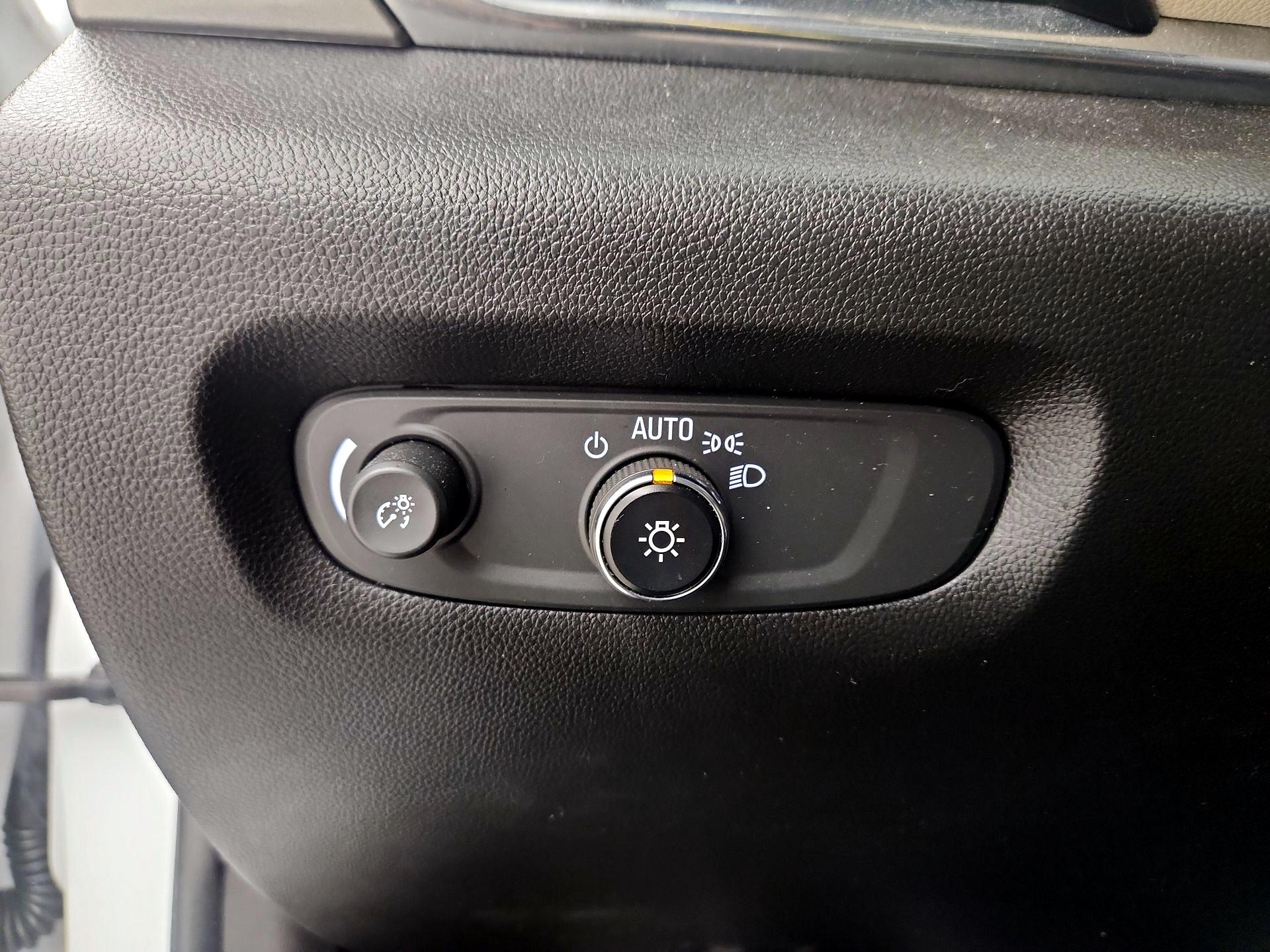 Thumbnail: 2023 Chevrolet Traverse - 13