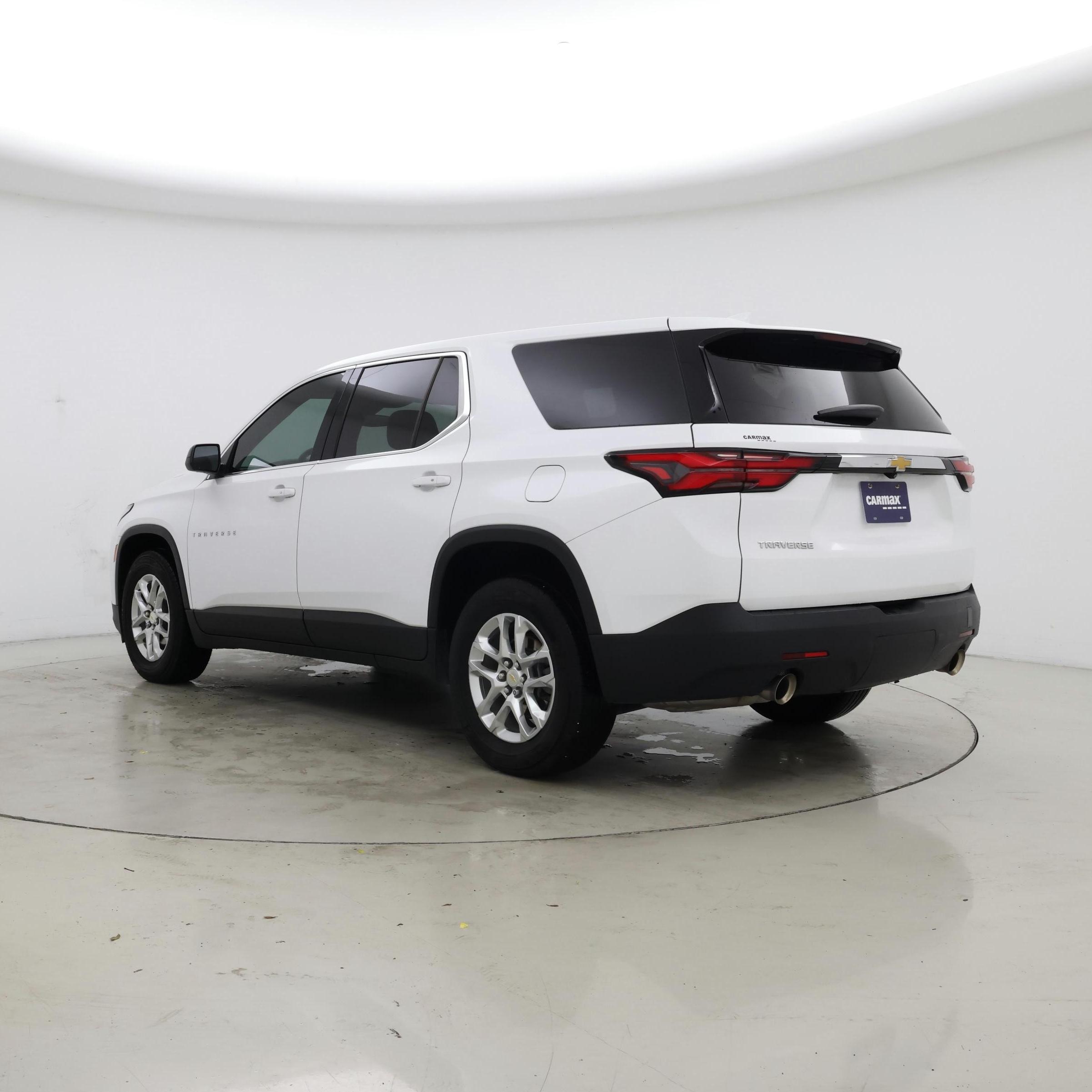 Thumbnail: 2023 Chevrolet Traverse - 2